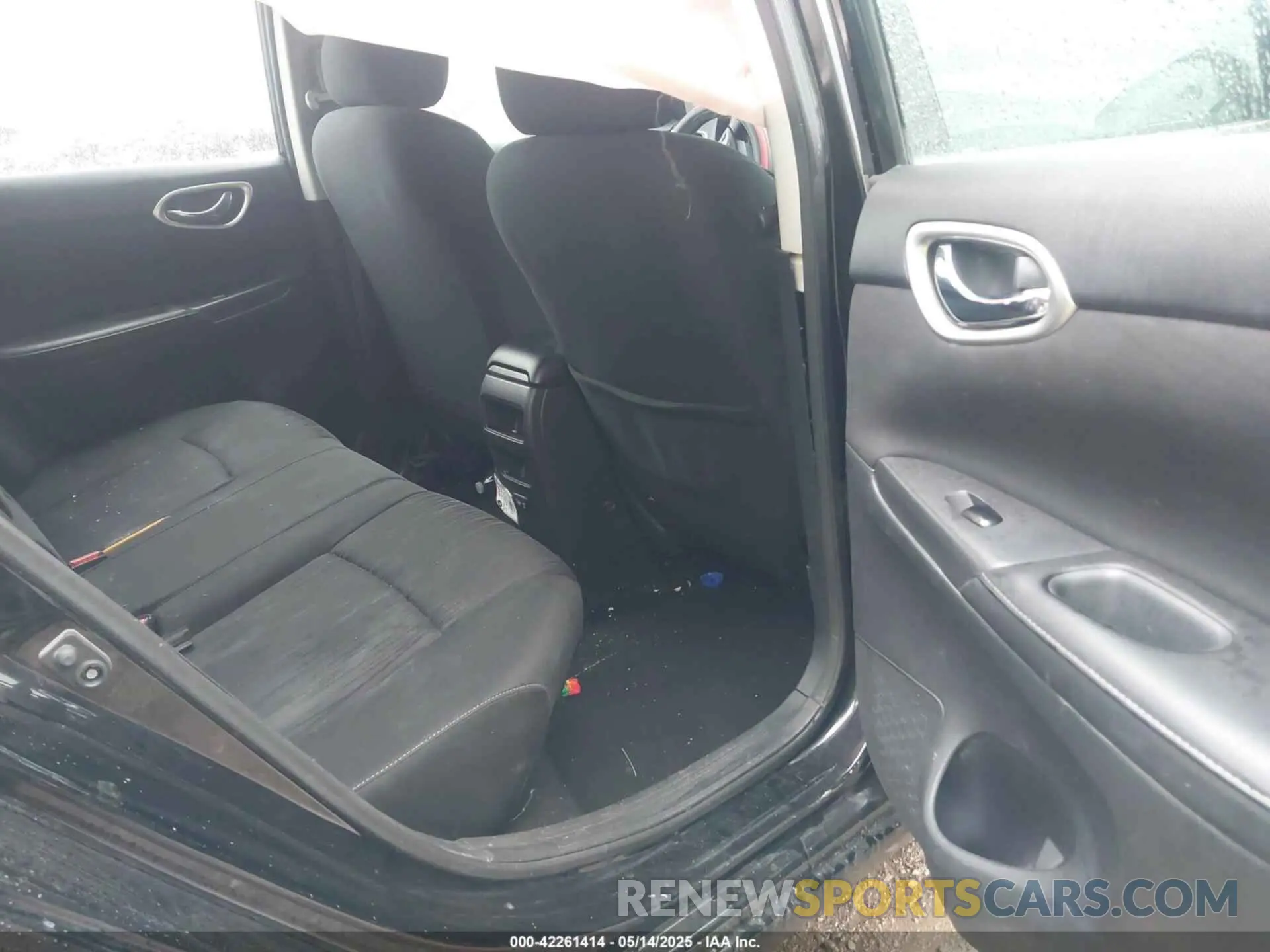 8 Фотография поврежденного автомобиля 3N1AB7AP3KY337910 NISSAN SENTRA 2019