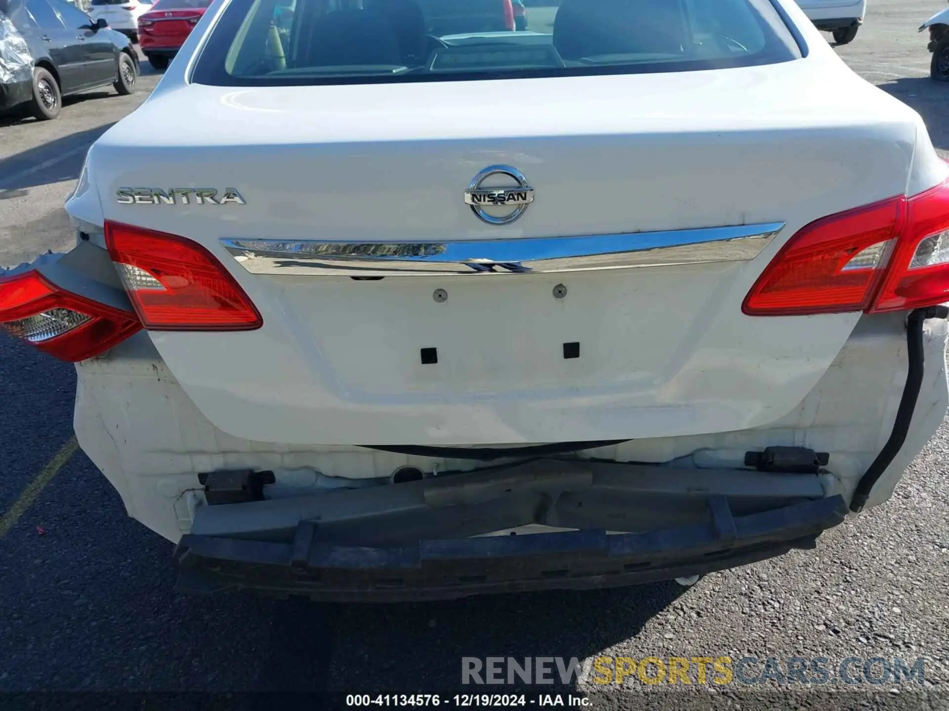 18 Фотография поврежденного автомобиля 3N1AB7AP3KY362774 NISSAN SENTRA 2019