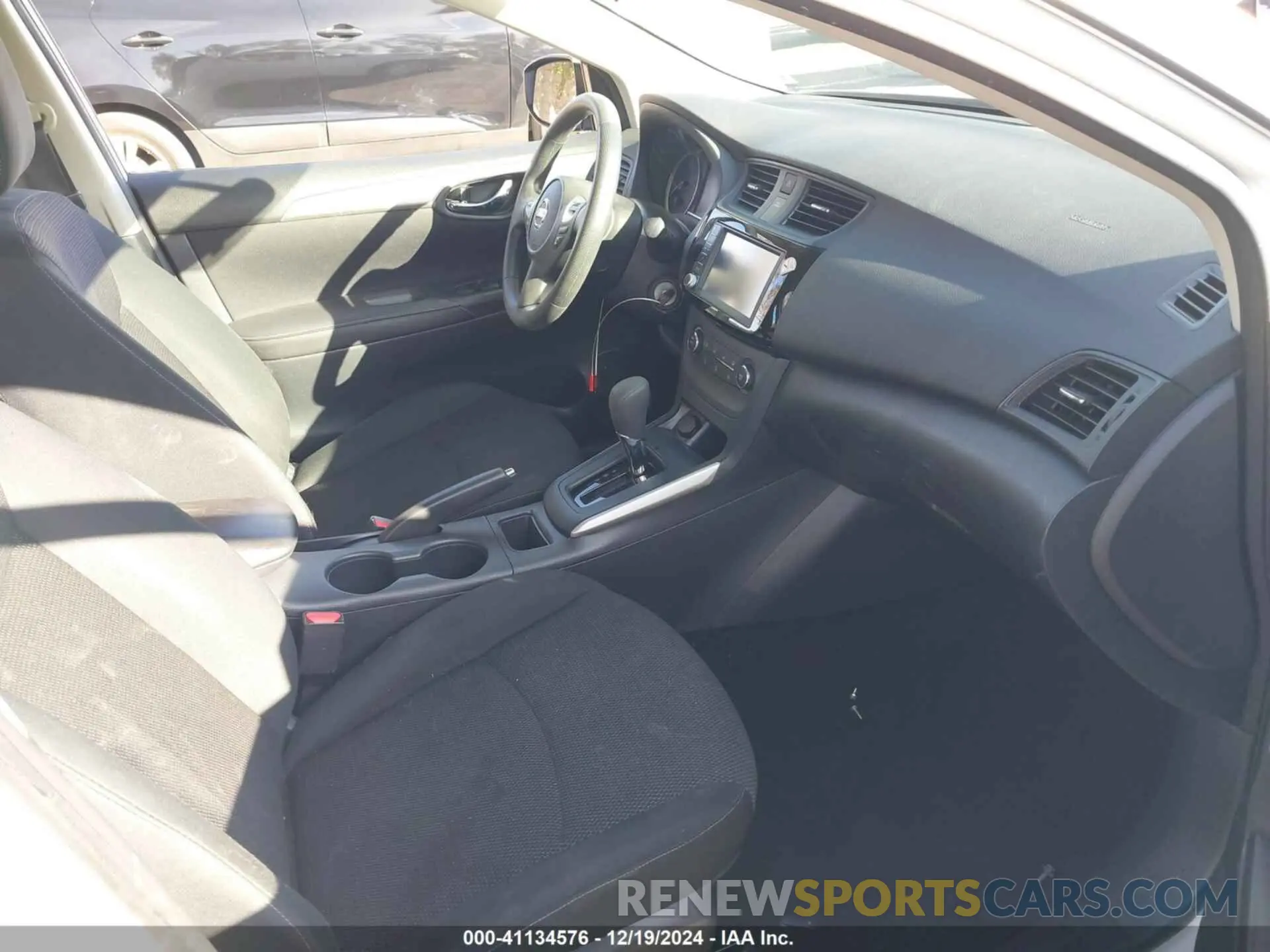 5 Фотография поврежденного автомобиля 3N1AB7AP3KY362774 NISSAN SENTRA 2019