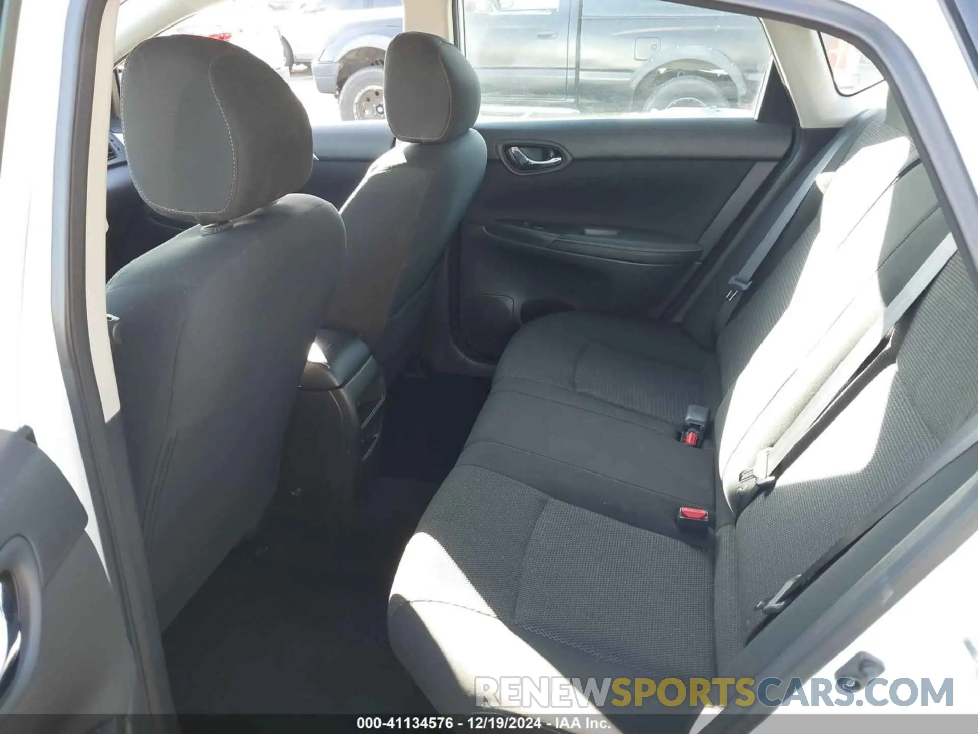 8 Фотография поврежденного автомобиля 3N1AB7AP3KY362774 NISSAN SENTRA 2019