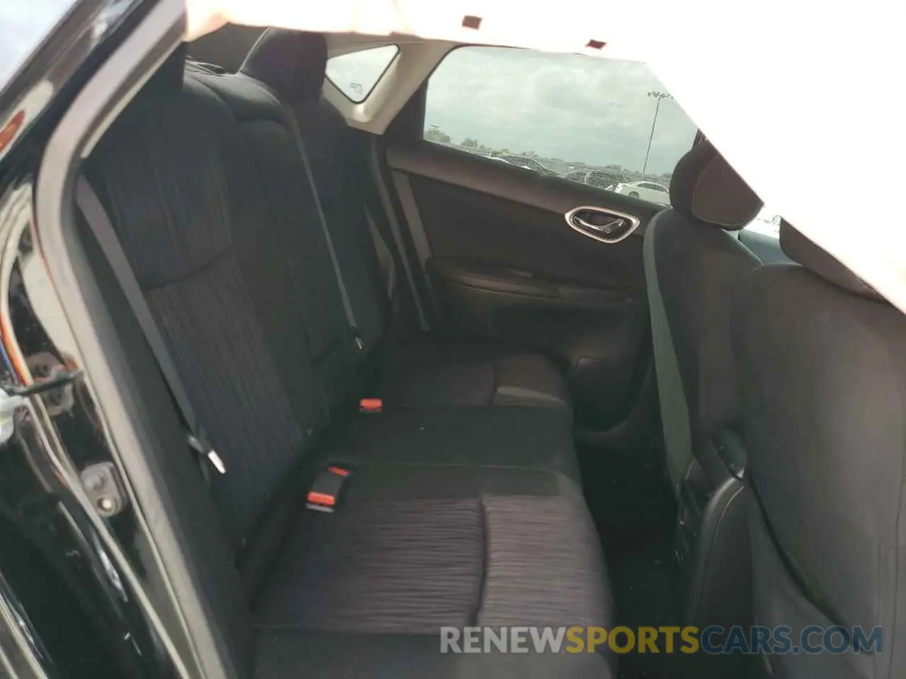 10 Фотография поврежденного автомобиля 3N1AB7AP3KY367828 NISSAN SENTRA 2019
