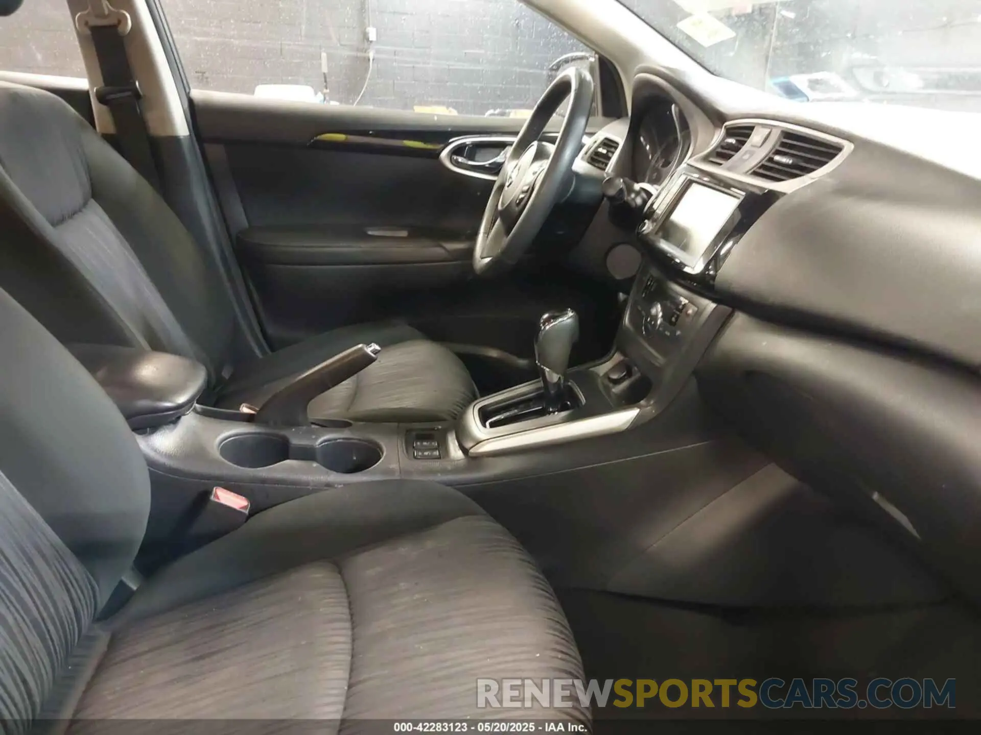 5 Фотография поврежденного автомобиля 3N1AB7AP3KY368736 NISSAN SENTRA 2019
