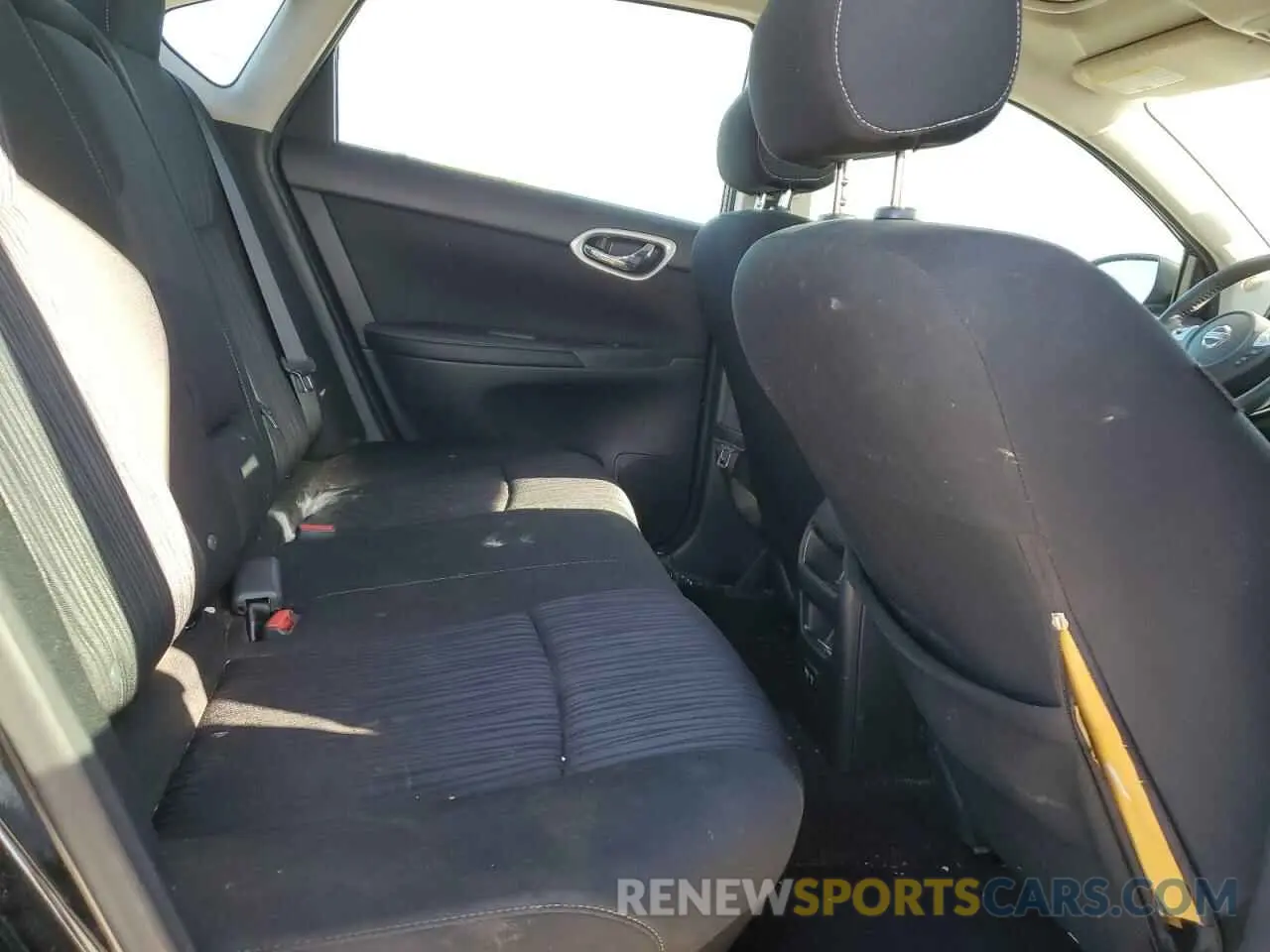 10 Photograph of a damaged car 3N1AB7AP3KY435013 NISSAN SENTRA 2019