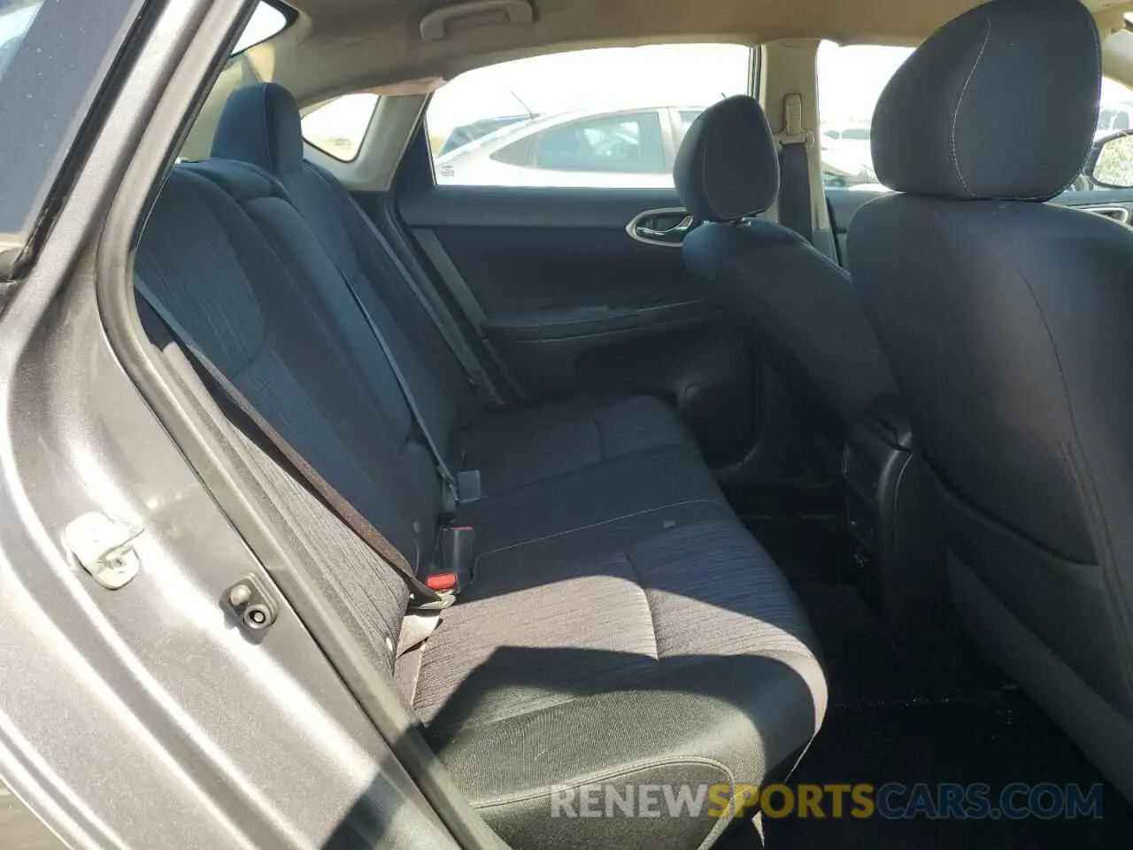 10 Фотография поврежденного автомобиля 3N1AB7AP4KL605327 NISSAN SENTRA 2019
