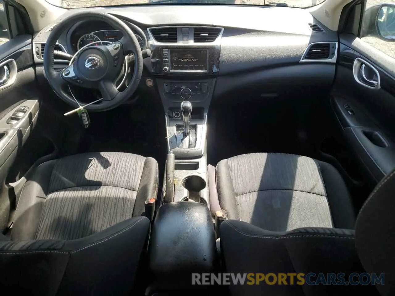 8 Фотография поврежденного автомобиля 3N1AB7AP4KL605327 NISSAN SENTRA 2019