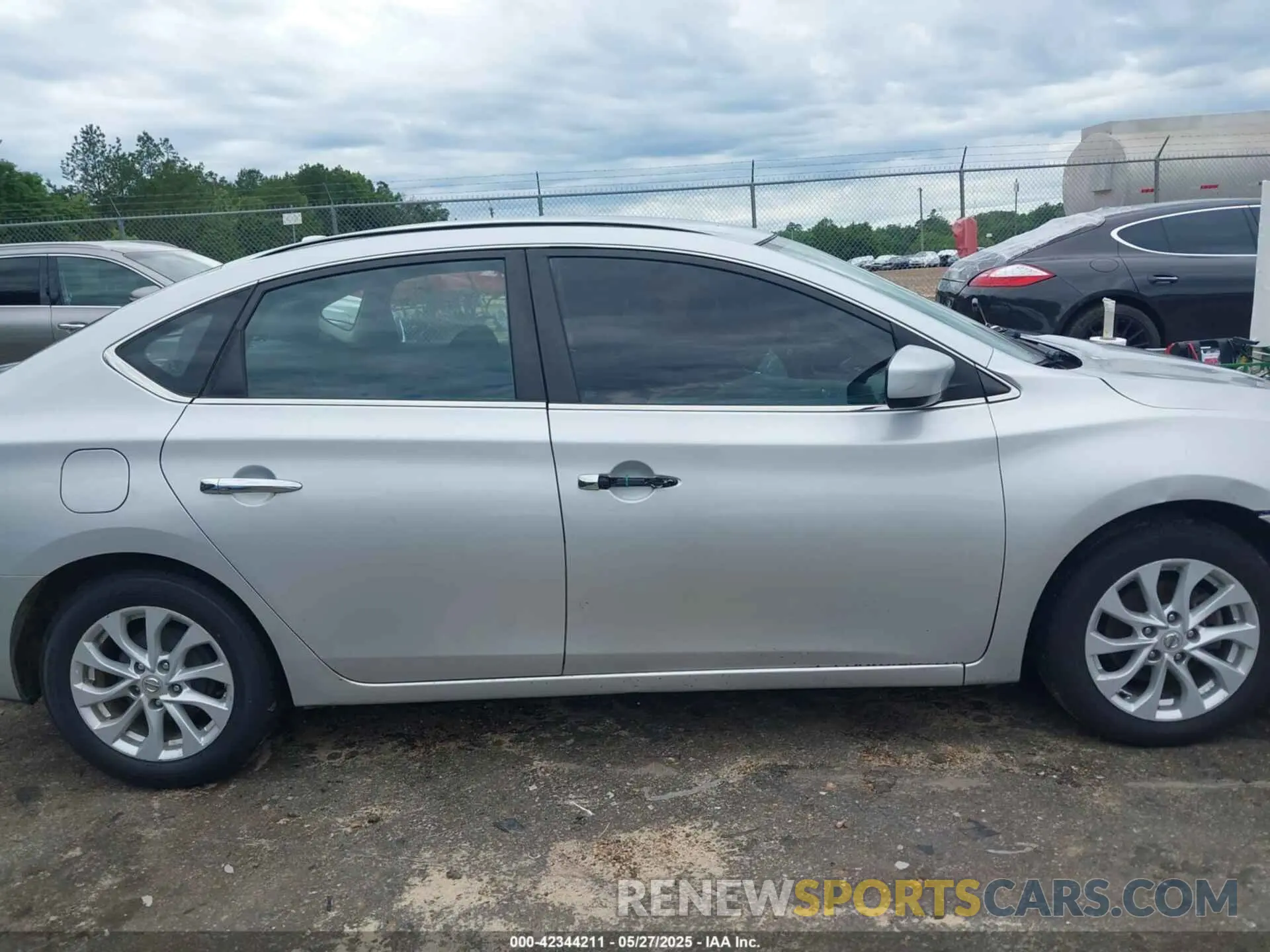 13 Photograph of a damaged car 3N1AB7AP4KL620149 NISSAN SENTRA 2019