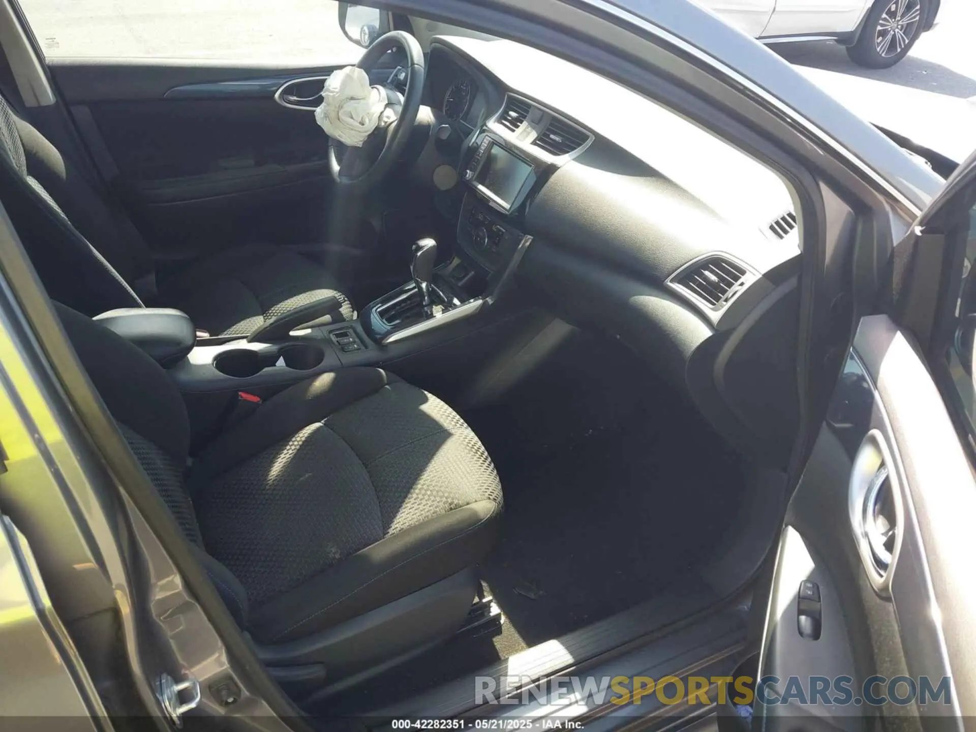 5 Фотография поврежденного автомобиля 3N1AB7AP4KY223236 NISSAN SENTRA 2019