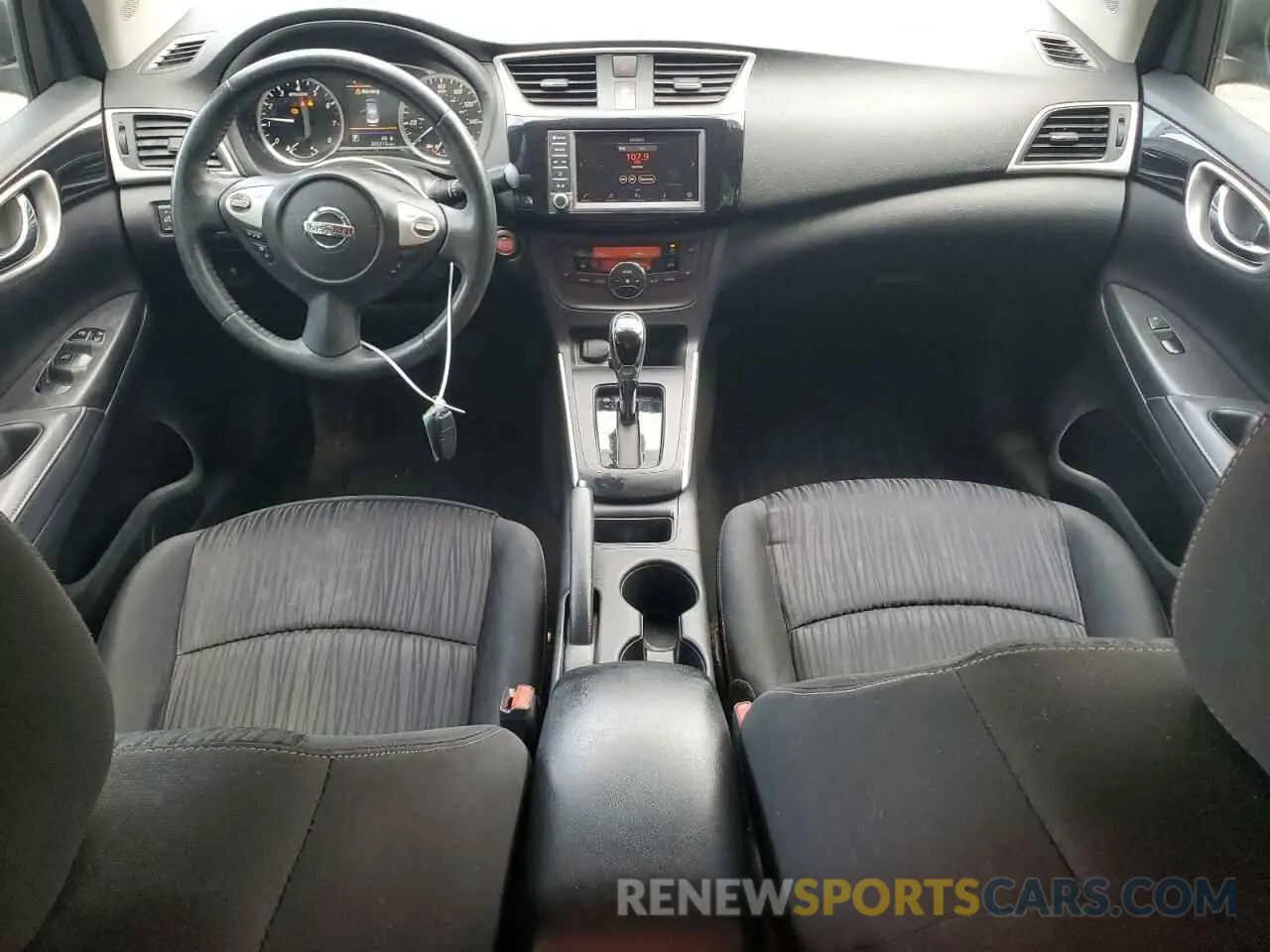 8 Фотография поврежденного автомобиля 3N1AB7AP4KY246712 NISSAN SENTRA 2019
