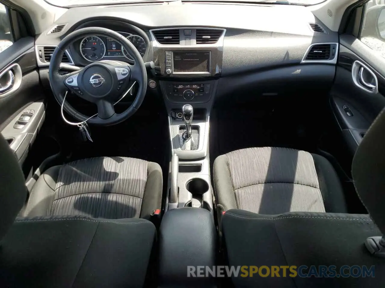 8 Фотография поврежденного автомобиля 3N1AB7AP4KY269326 NISSAN SENTRA 2019