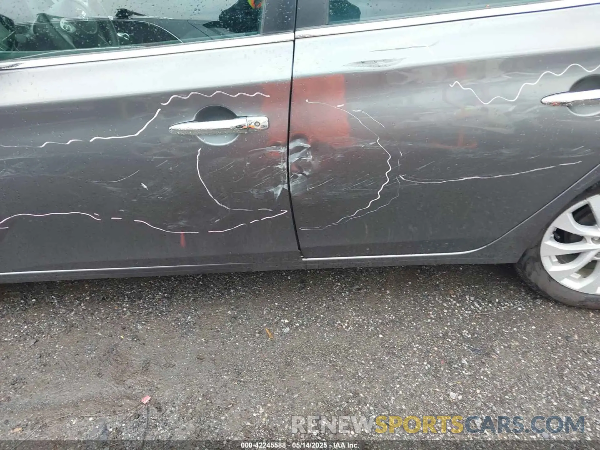 18 Photograph of a damaged car 3N1AB7AP4KY289561 NISSAN SENTRA 2019