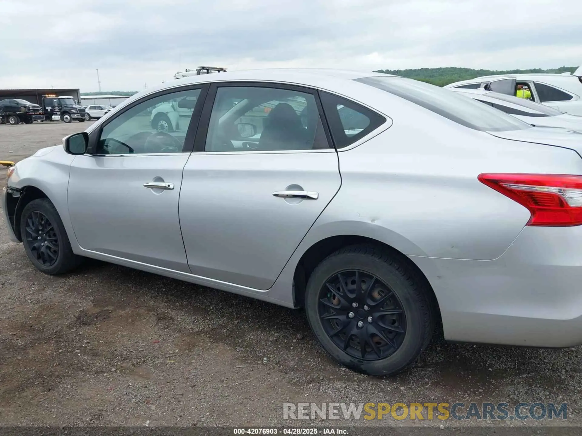 14 Фотография поврежденного автомобиля 3N1AB7AP4KY316287 NISSAN SENTRA 2019
