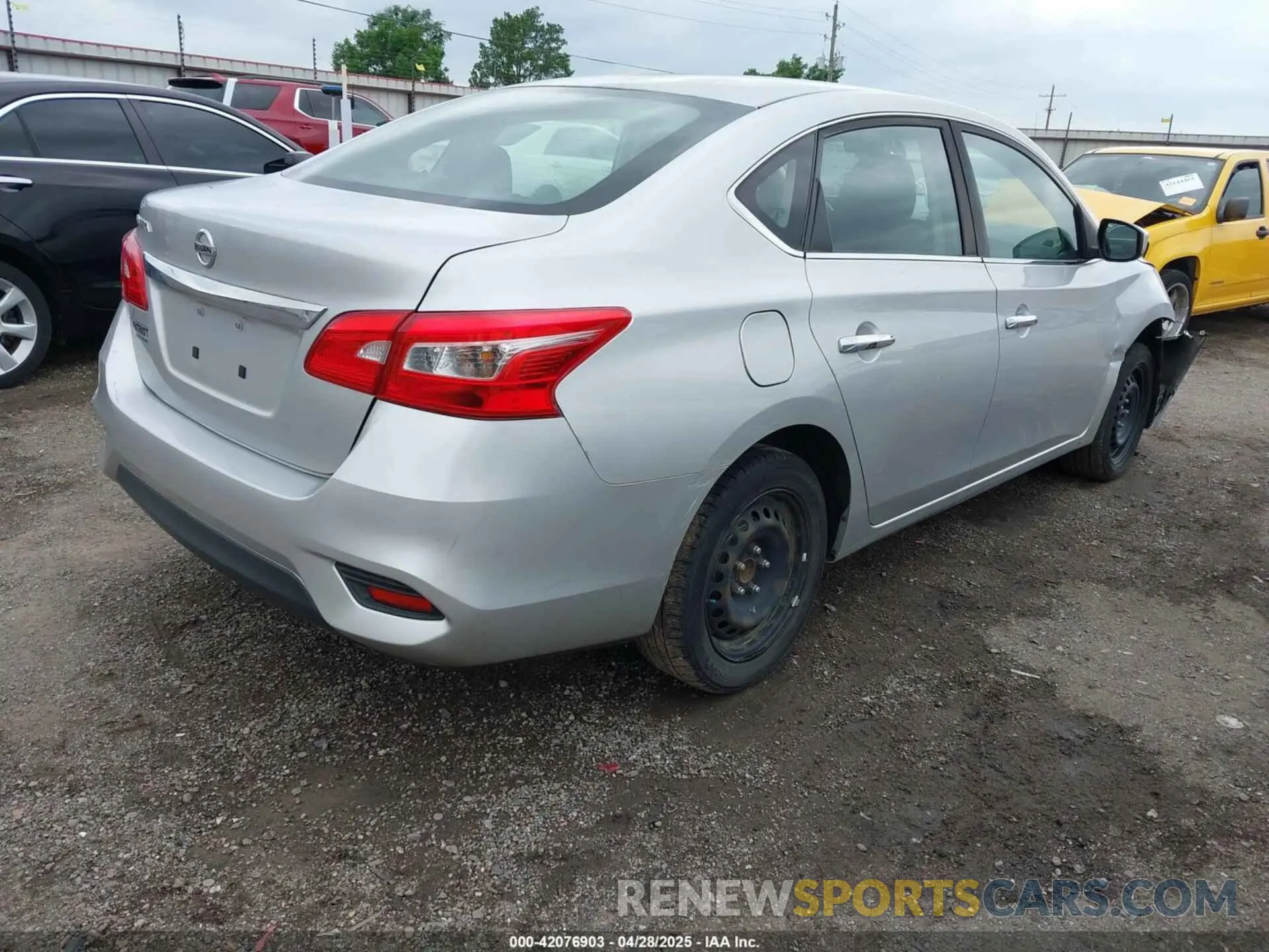 4 Фотография поврежденного автомобиля 3N1AB7AP4KY316287 NISSAN SENTRA 2019