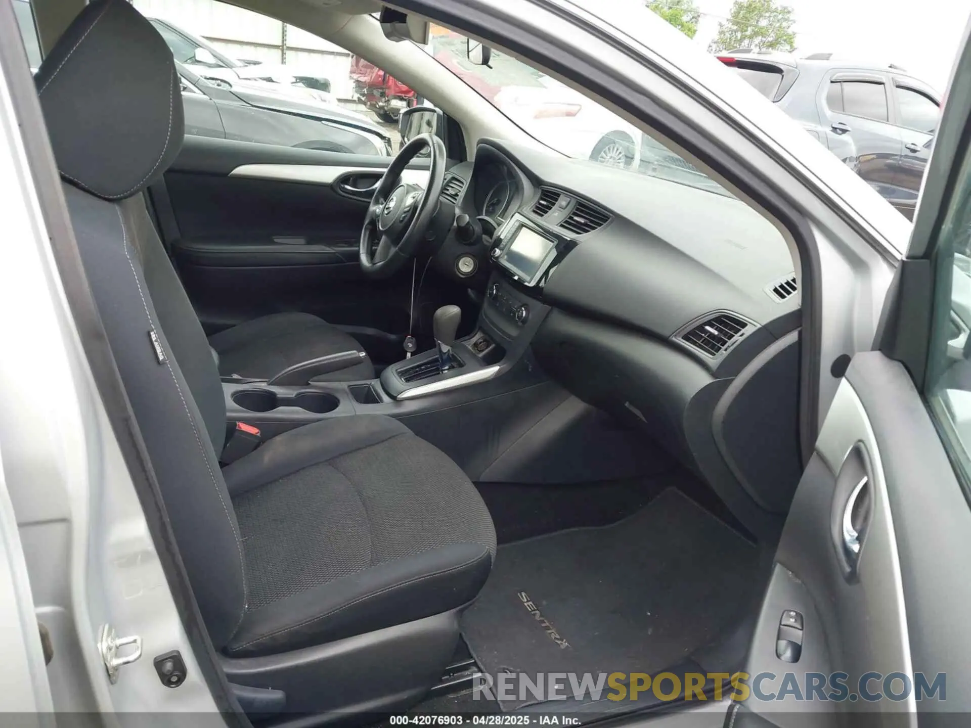 5 Фотография поврежденного автомобиля 3N1AB7AP4KY316287 NISSAN SENTRA 2019