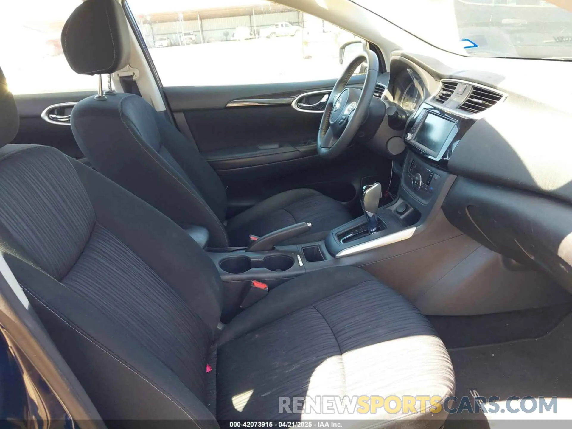 5 Фотография поврежденного автомобиля 3N1AB7AP4KY318783 NISSAN SENTRA 2019
