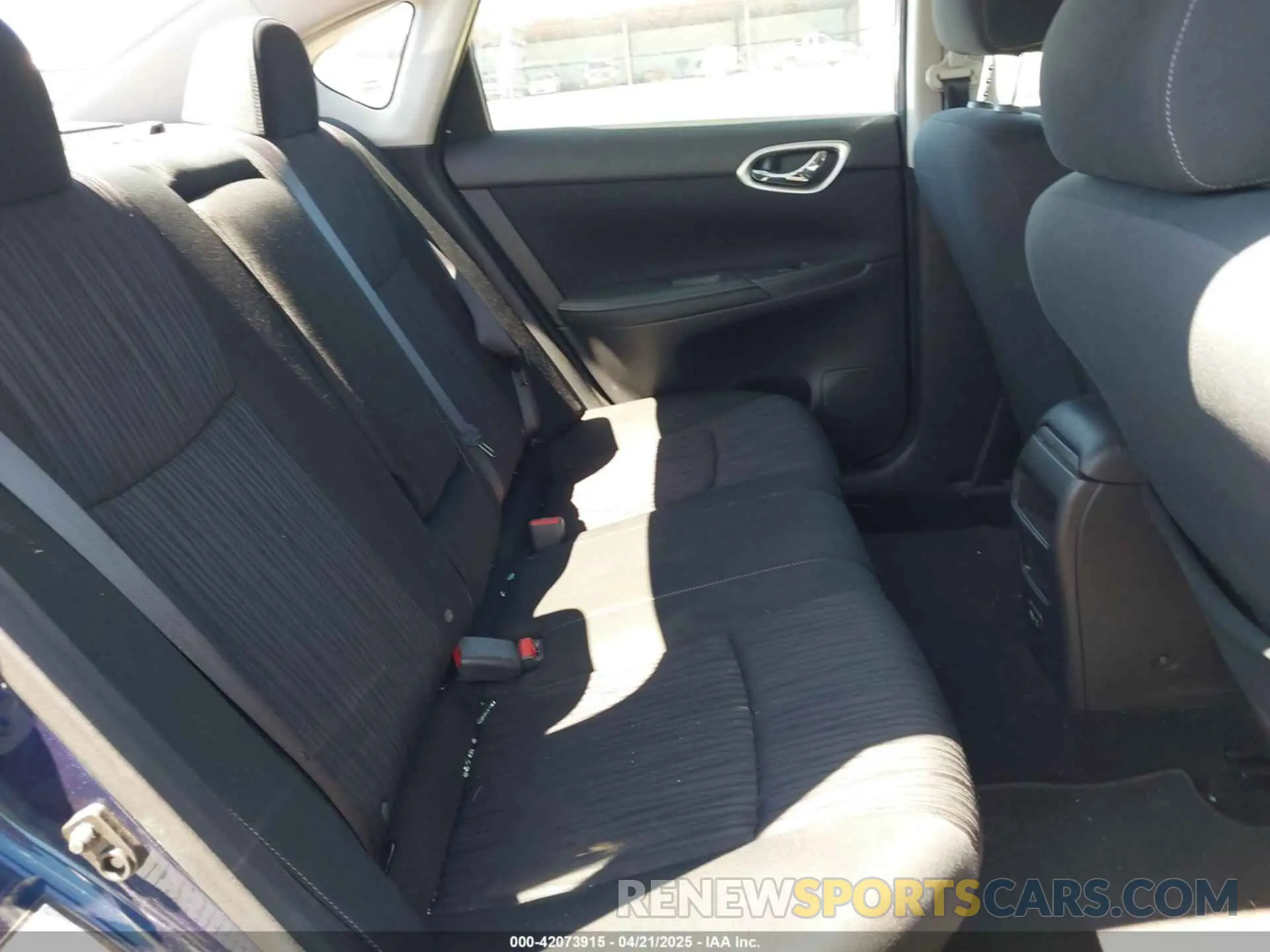 8 Фотография поврежденного автомобиля 3N1AB7AP4KY318783 NISSAN SENTRA 2019