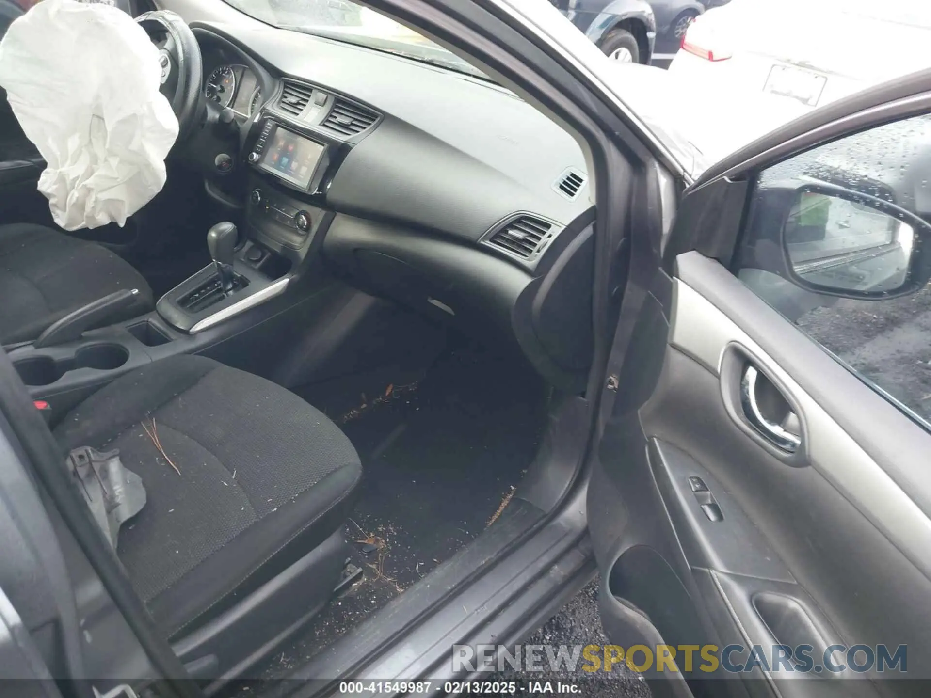 5 Photograph of a damaged car 3N1AB7AP4KY341870 NISSAN SENTRA 2019
