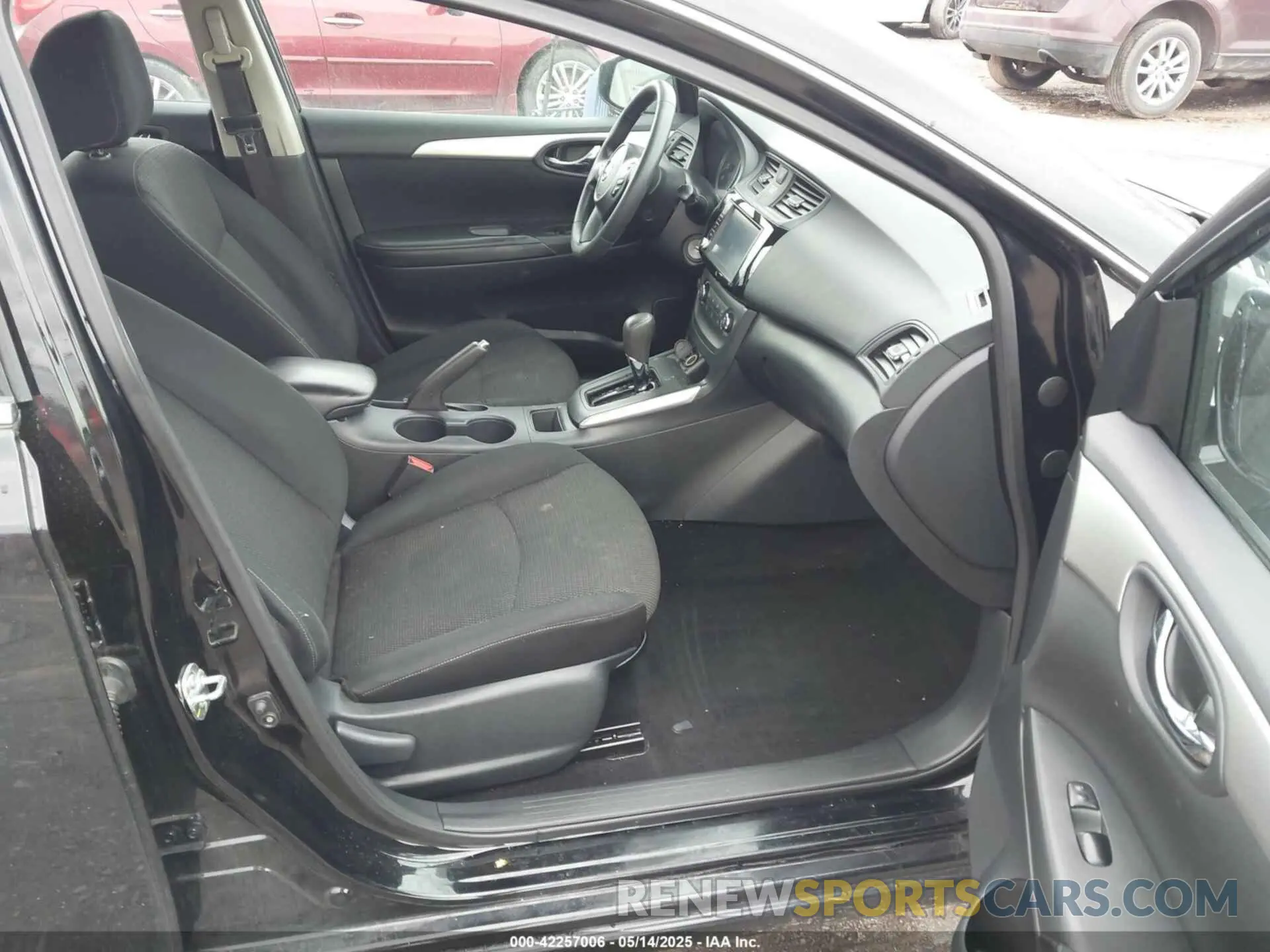 5 Photograph of a damaged car 3N1AB7AP4KY363948 NISSAN SENTRA 2019