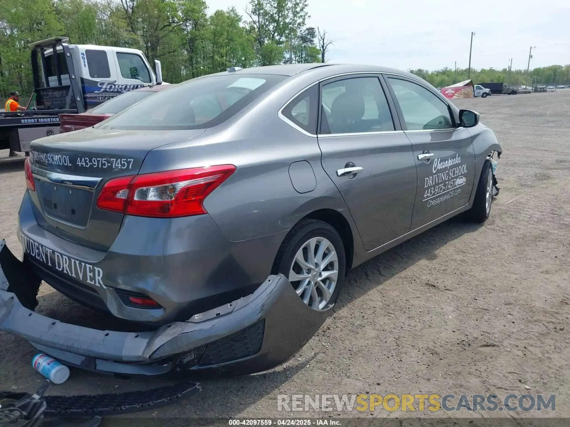 4 Фотография поврежденного автомобиля 3N1AB7AP4KY432993 NISSAN SENTRA 2019