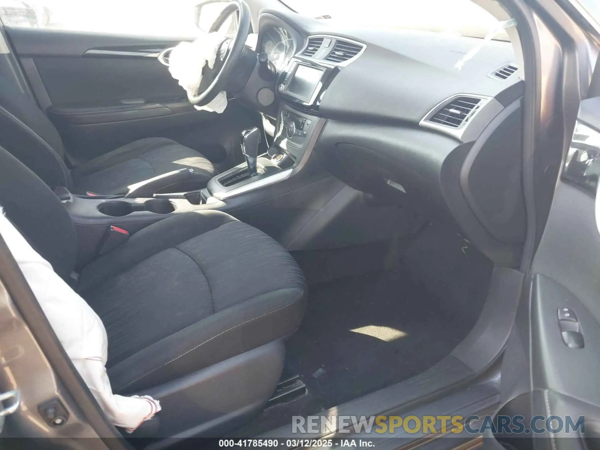 5 Фотография поврежденного автомобиля 3N1AB7AP4KY433755 NISSAN SENTRA 2019