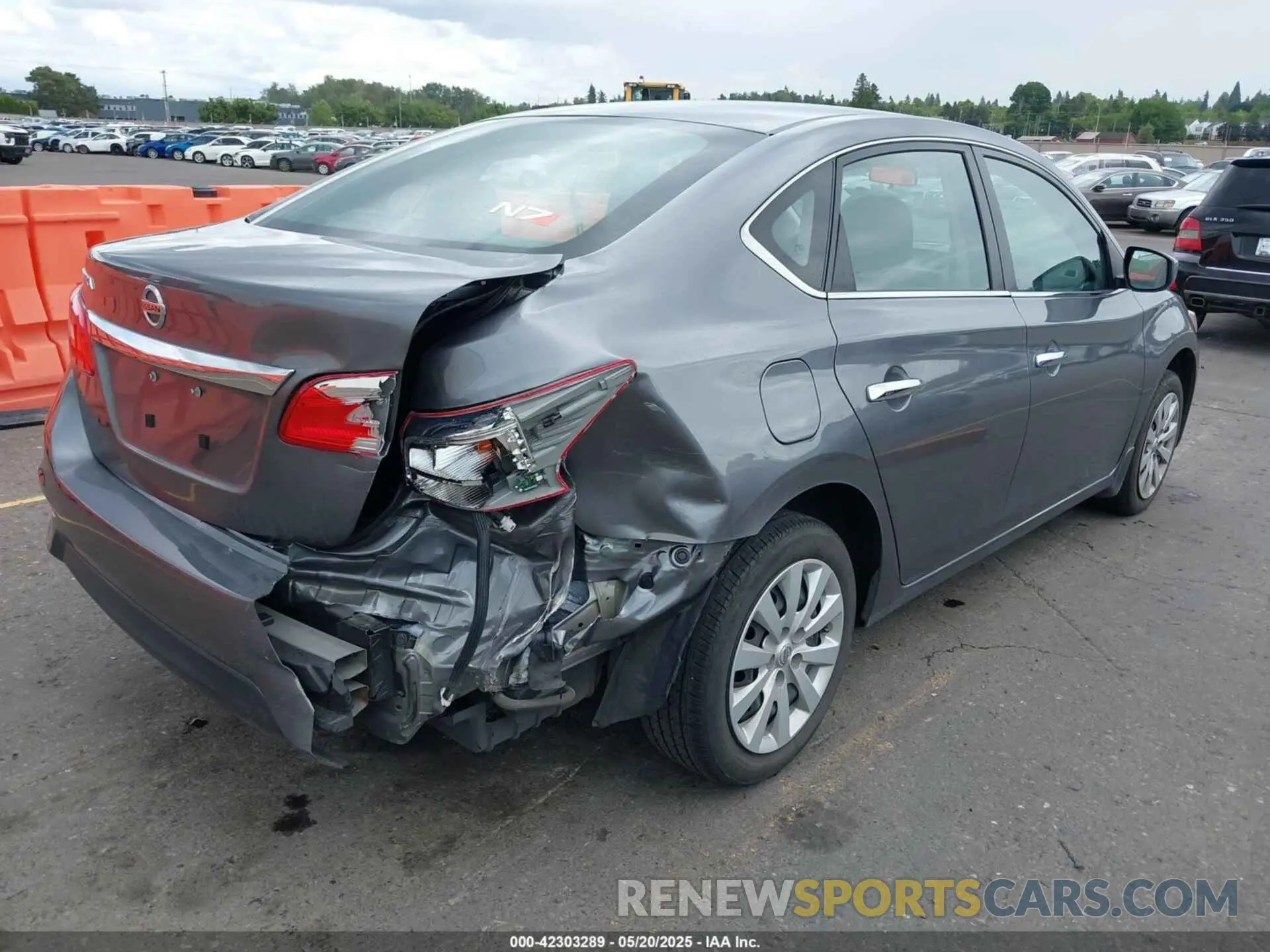 4 Фотография поврежденного автомобиля 3N1AB7AP4KY456873 NISSAN SENTRA 2019