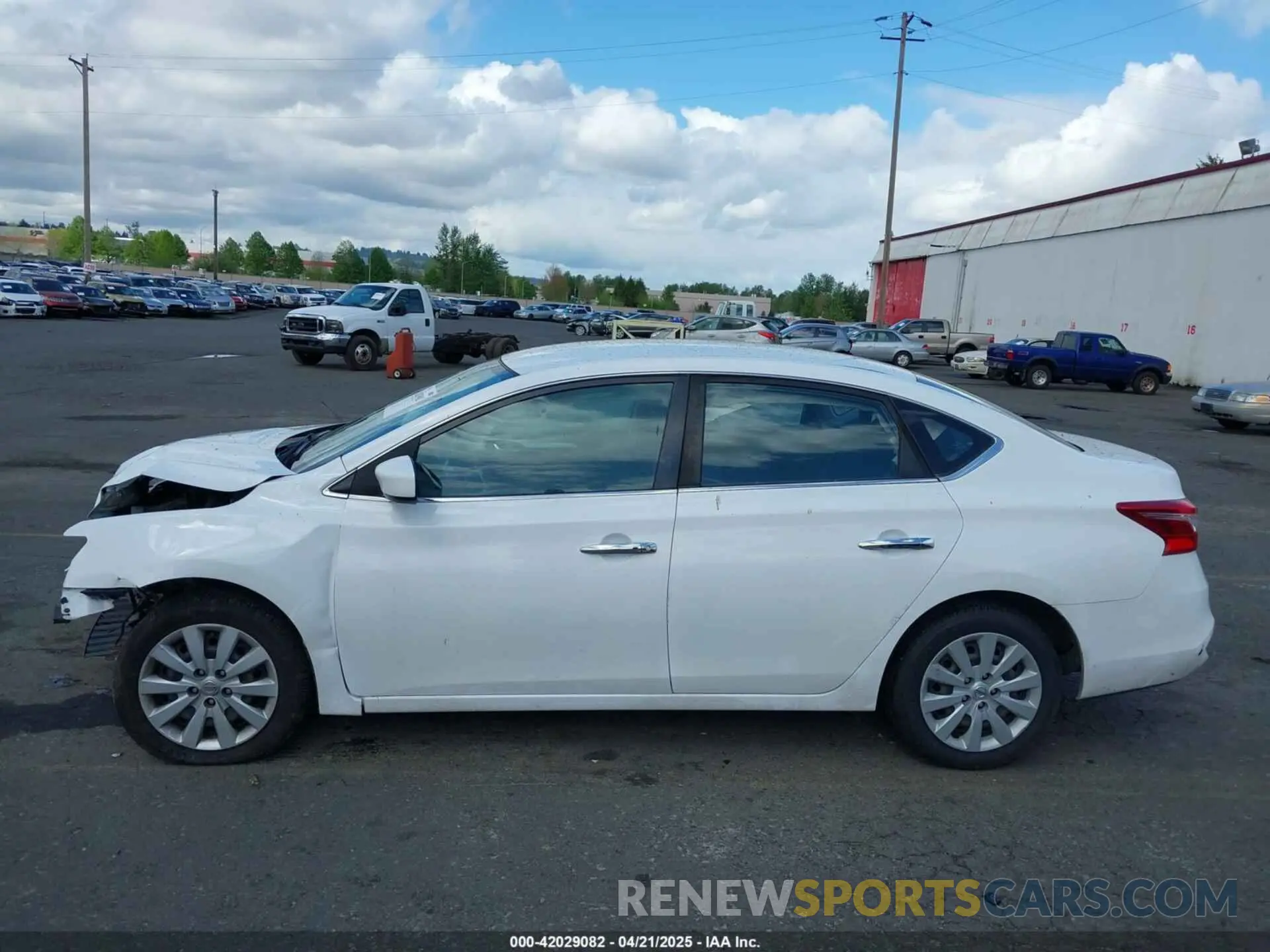 15 Photograph of a damaged car 3N1AB7AP5KY227991 NISSAN SENTRA 2019