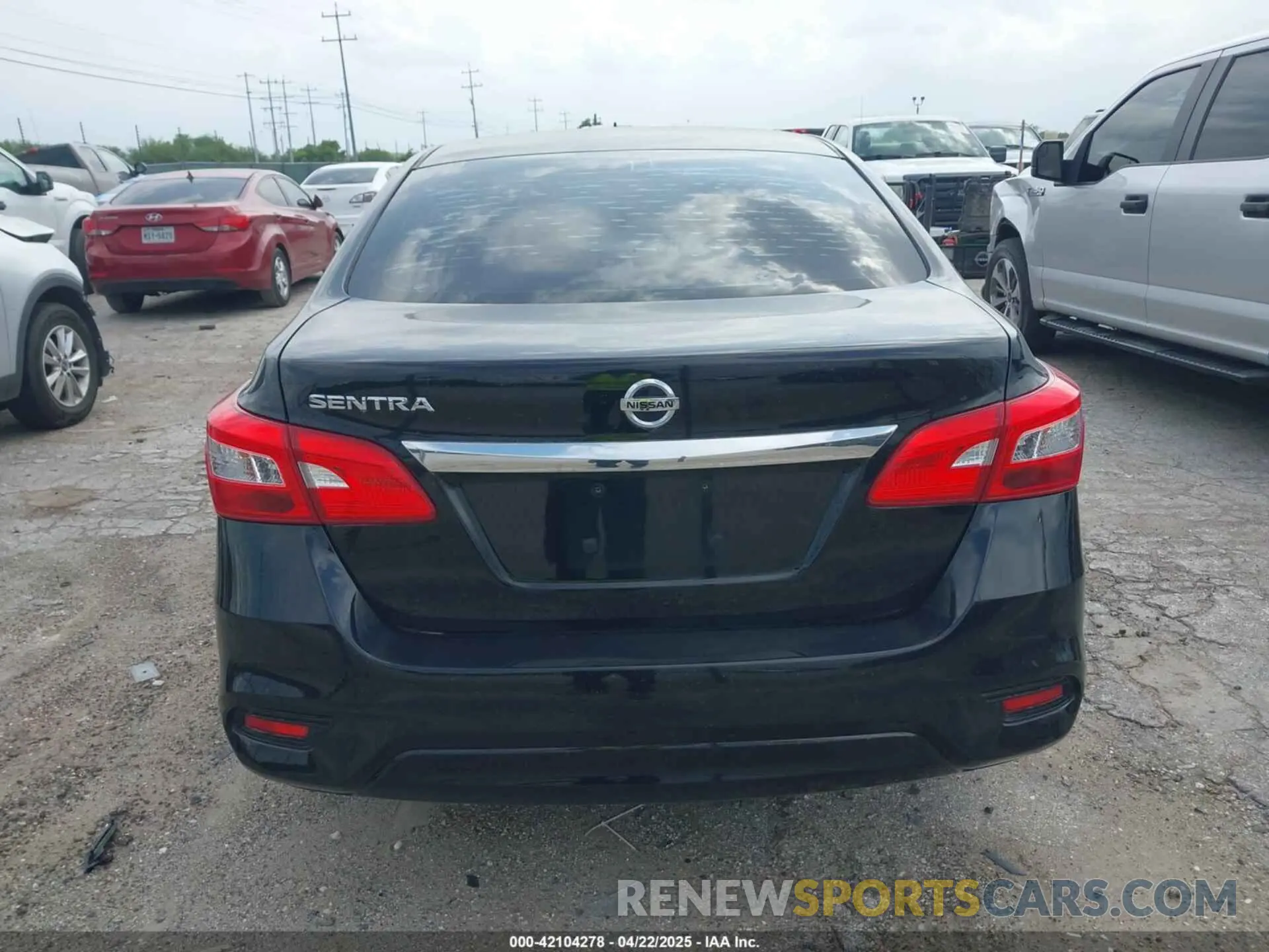 15 Photograph of a damaged car 3N1AB7AP5KY232382 NISSAN SENTRA 2019