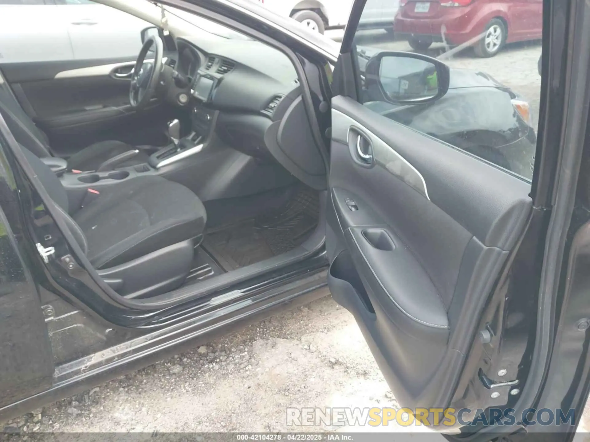 5 Photograph of a damaged car 3N1AB7AP5KY232382 NISSAN SENTRA 2019