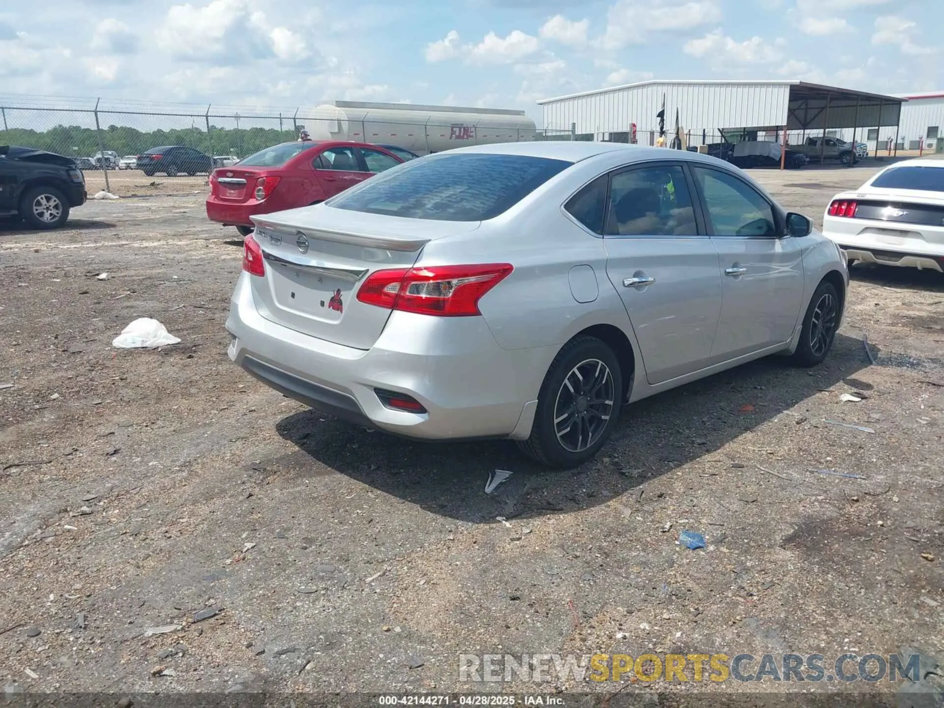 4 Photograph of a damaged car 3N1AB7AP5KY240322 NISSAN SENTRA 2019