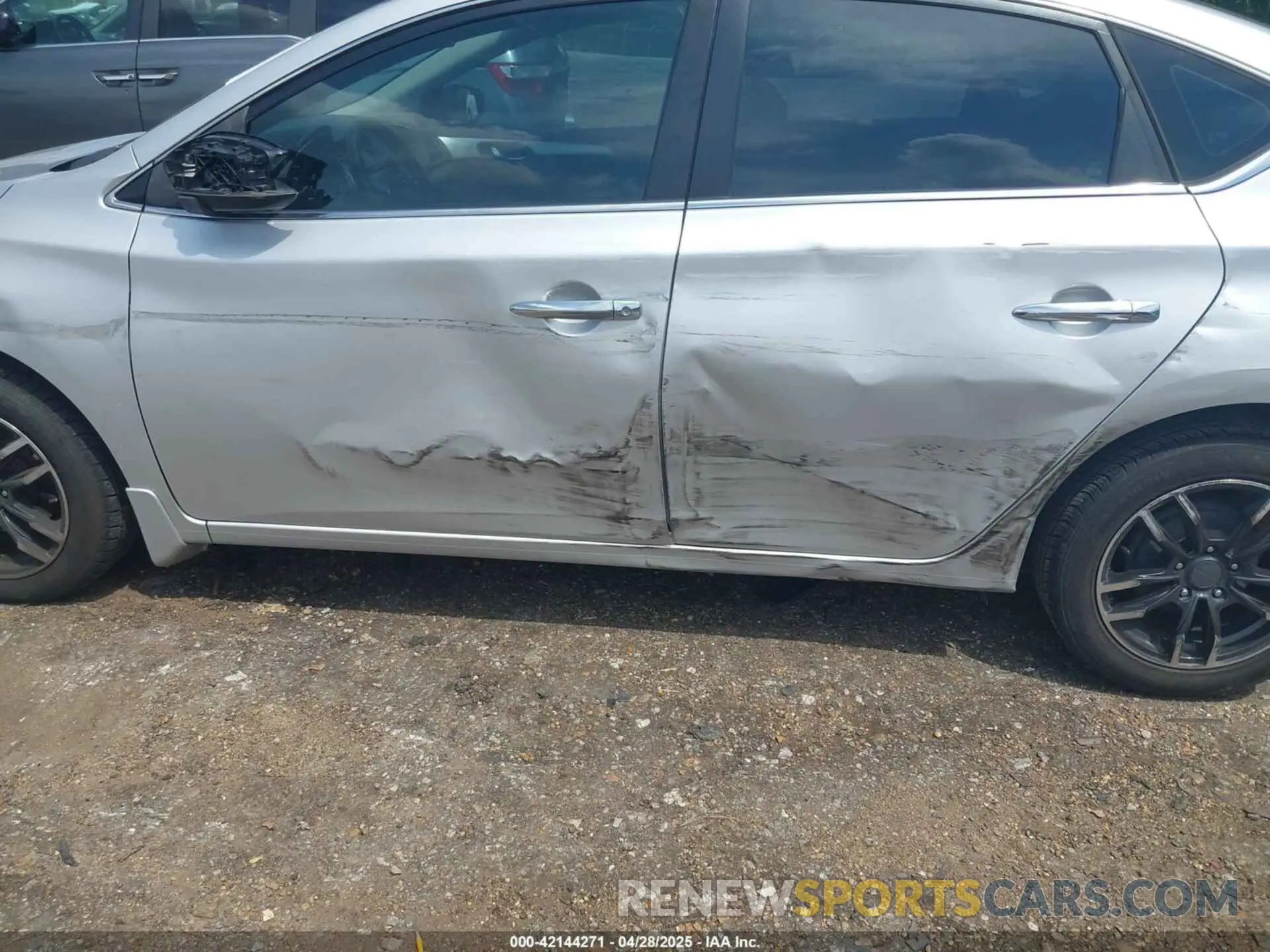 6 Photograph of a damaged car 3N1AB7AP5KY240322 NISSAN SENTRA 2019