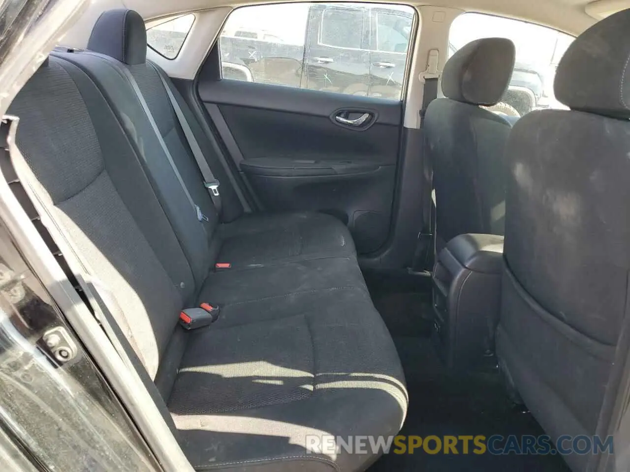 10 Photograph of a damaged car 3N1AB7AP5KY273644 NISSAN SENTRA 2019
