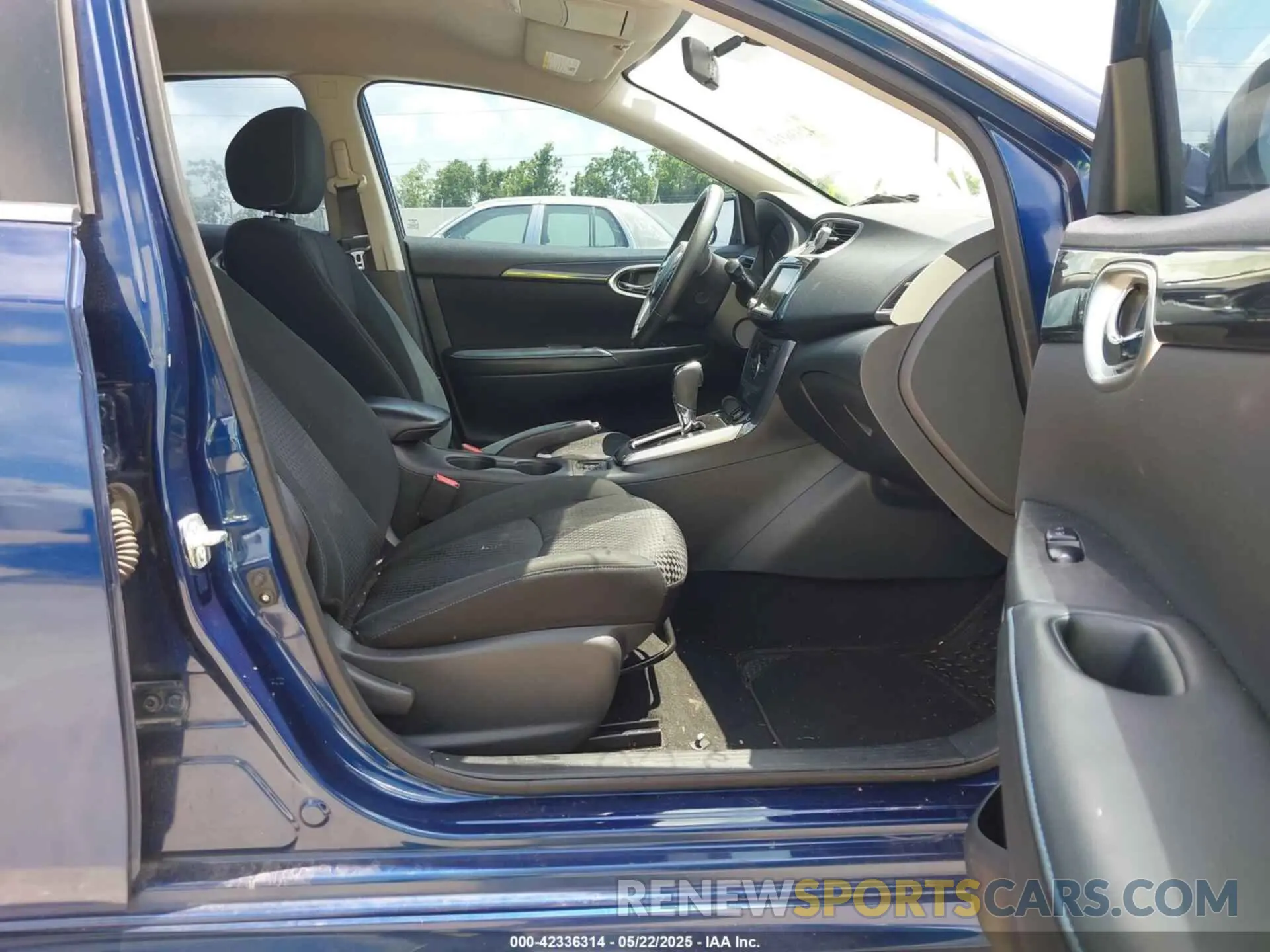 5 Photograph of a damaged car 3N1AB7AP5KY312121 NISSAN SENTRA 2019
