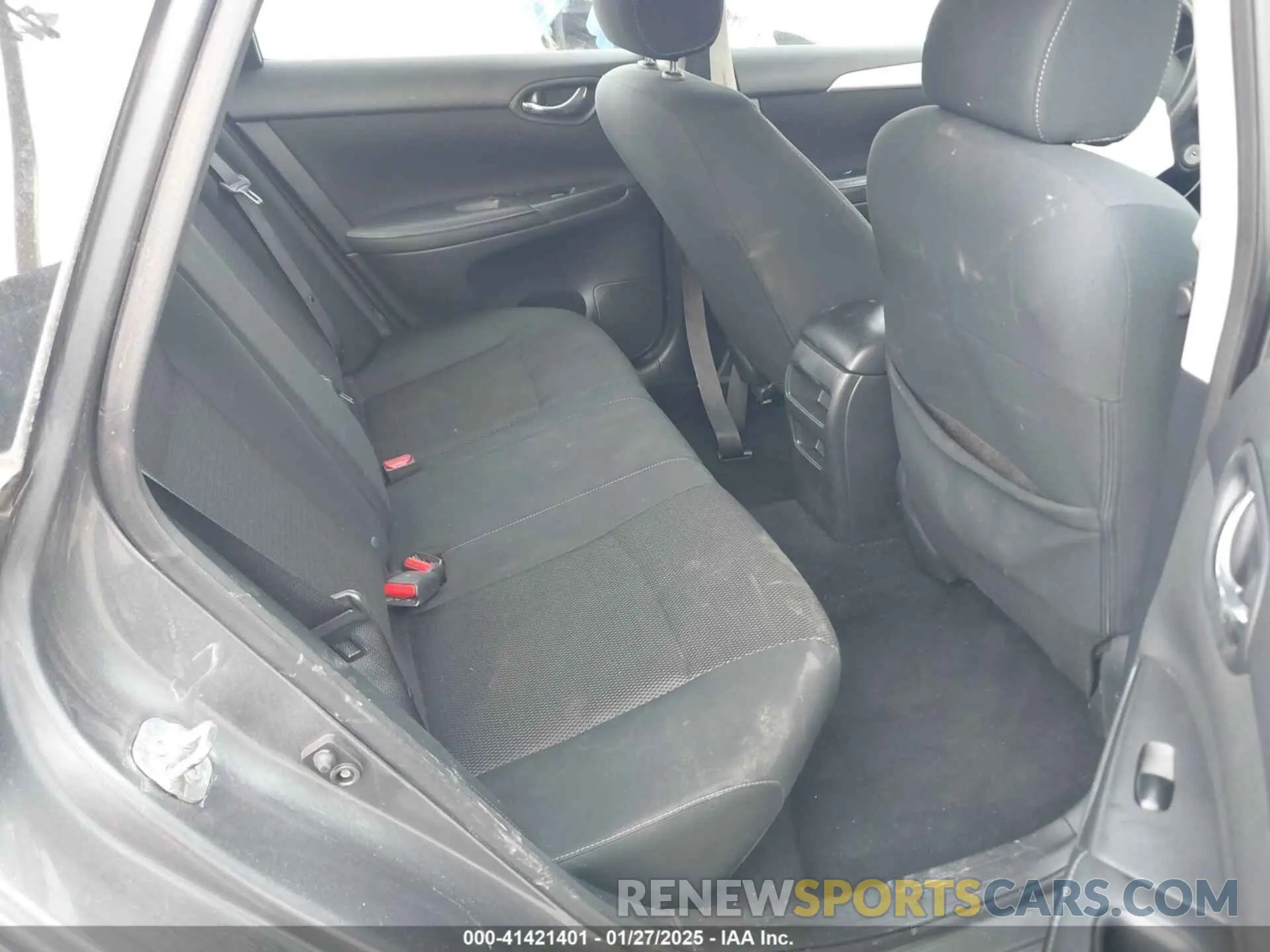 8 Фотография поврежденного автомобиля 3N1AB7AP5KY312779 NISSAN SENTRA 2019