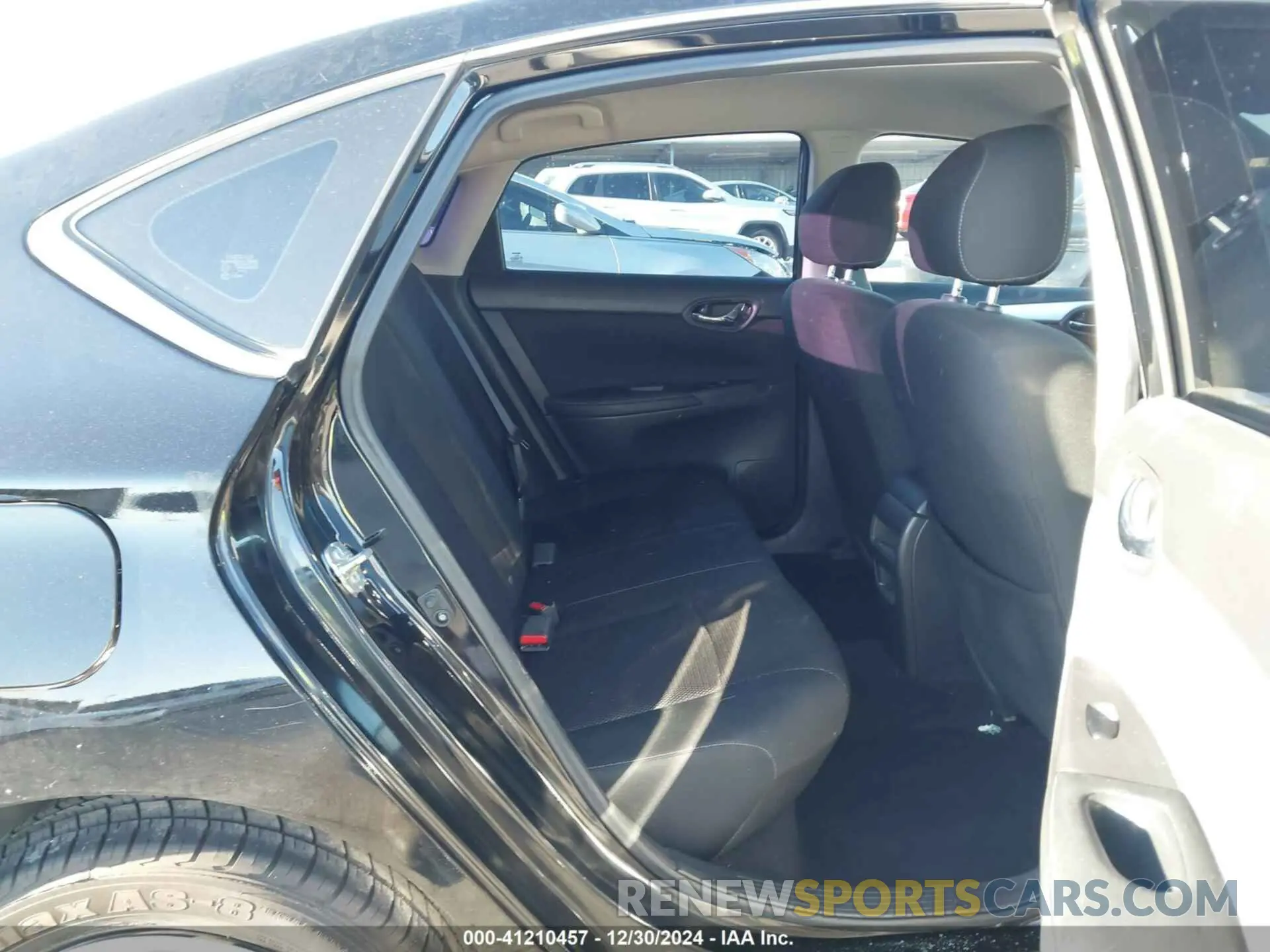 8 Фотография поврежденного автомобиля 3N1AB7AP5KY337679 NISSAN SENTRA 2019