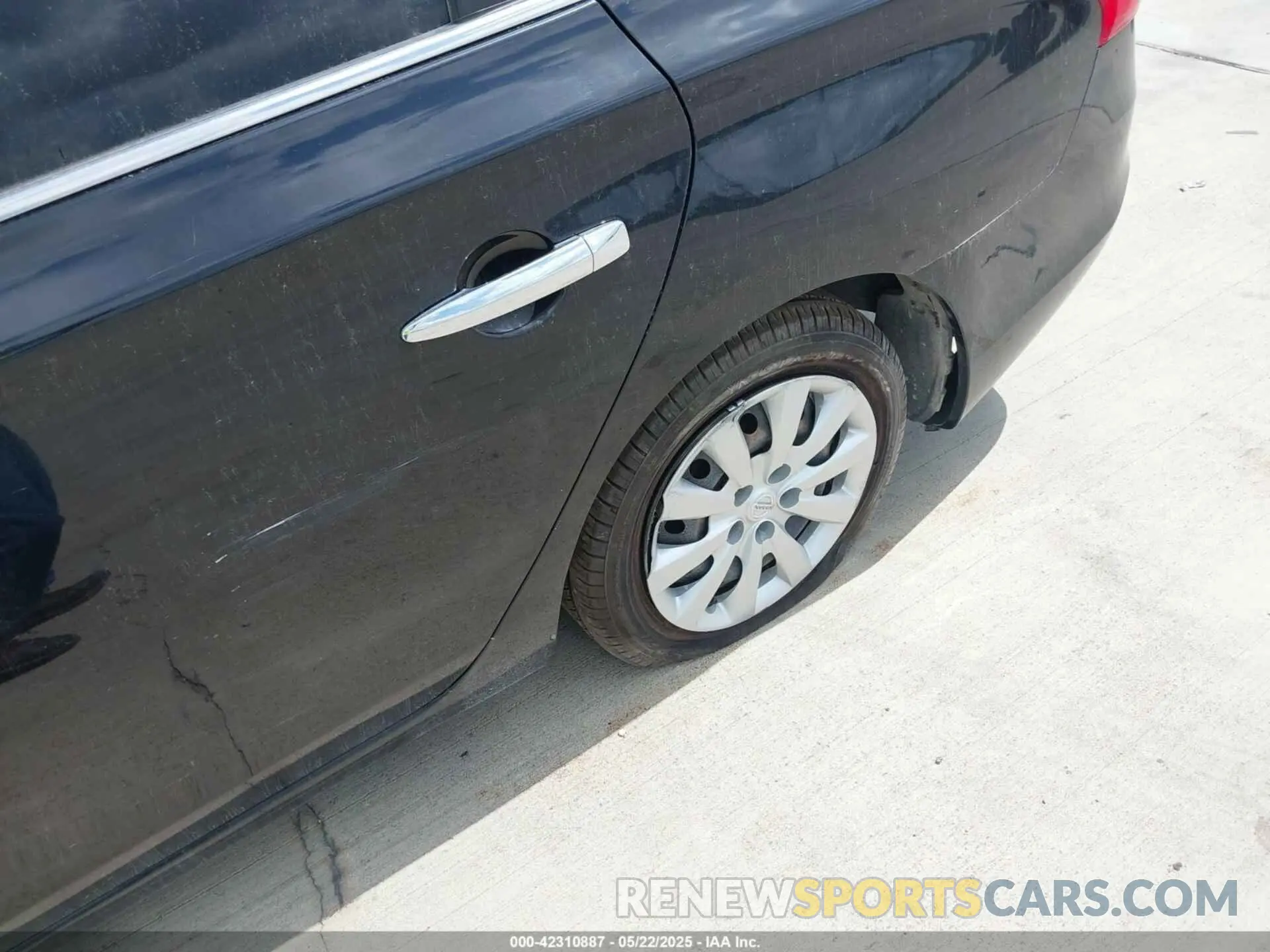 17 Фотография поврежденного автомобиля 3N1AB7AP5KY376952 NISSAN SENTRA 2019