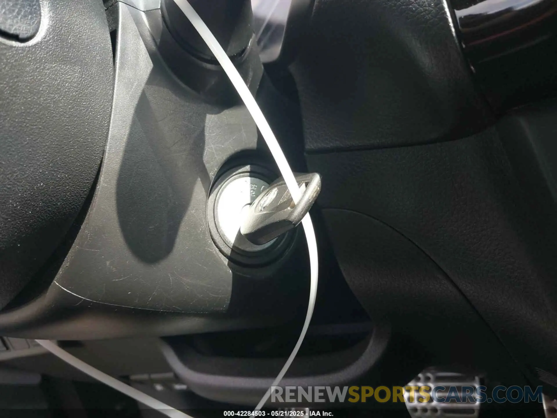 11 Фотография поврежденного автомобиля 3N1AB7AP5KY404751 NISSAN SENTRA 2019