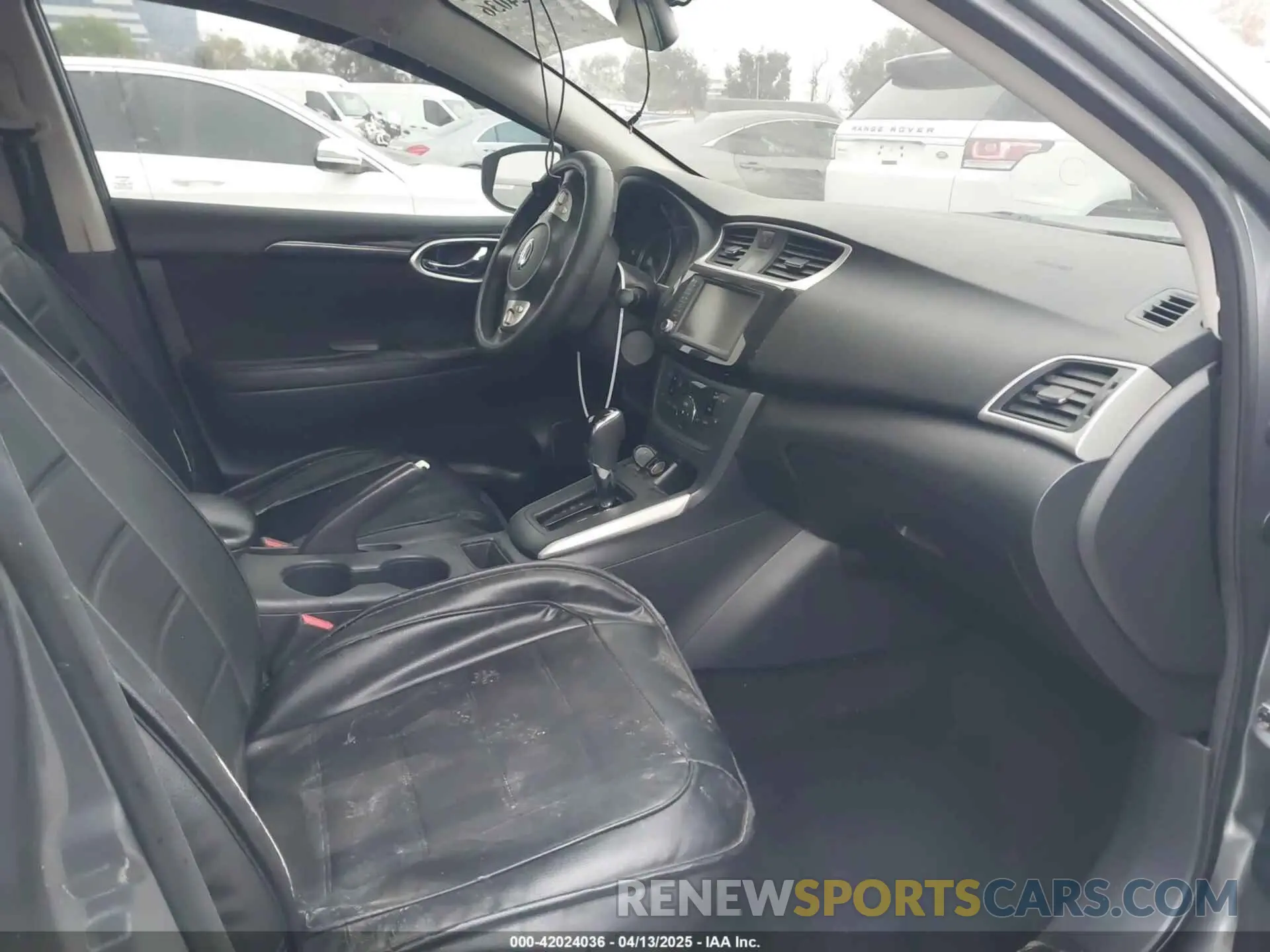 5 Photograph of a damaged car 3N1AB7AP5KY406158 NISSAN SENTRA 2019