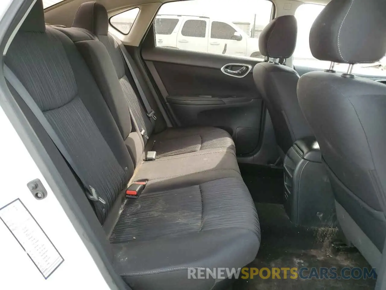 10 Photograph of a damaged car 3N1AB7AP6KL612599 NISSAN SENTRA 2019