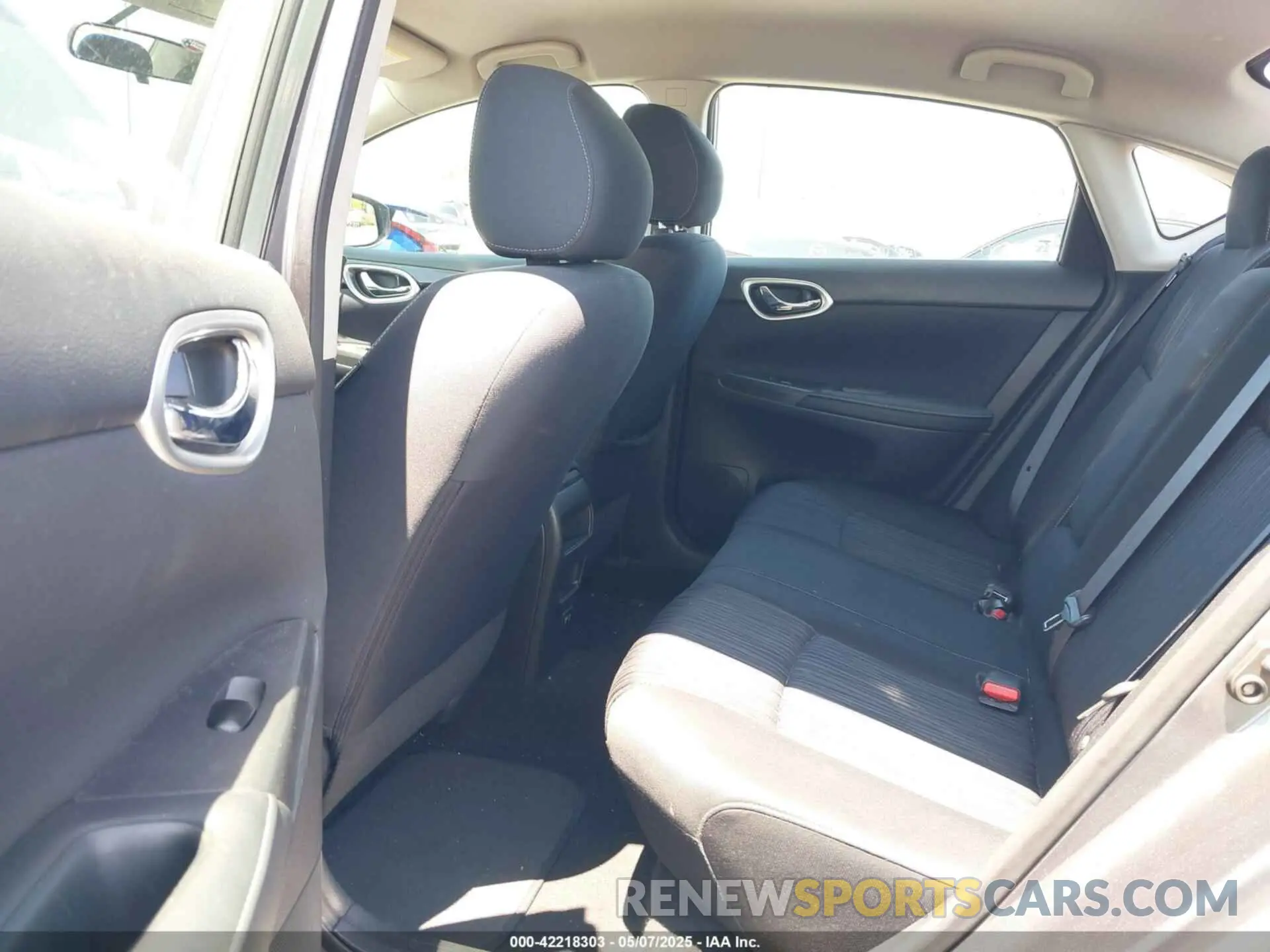 8 Фотография поврежденного автомобиля 3N1AB7AP6KL612618 NISSAN SENTRA 2019