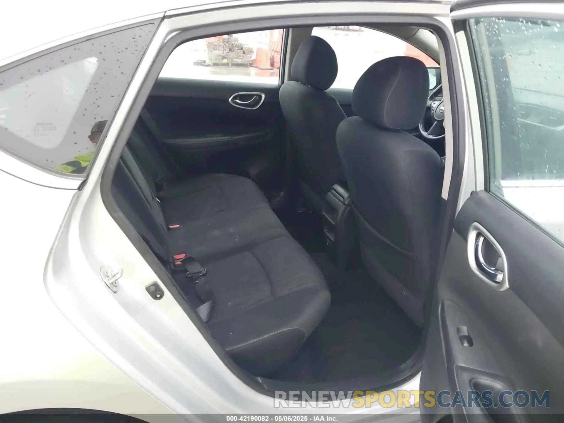 8 Photograph of a damaged car 3N1AB7AP6KL612702 NISSAN SENTRA 2019