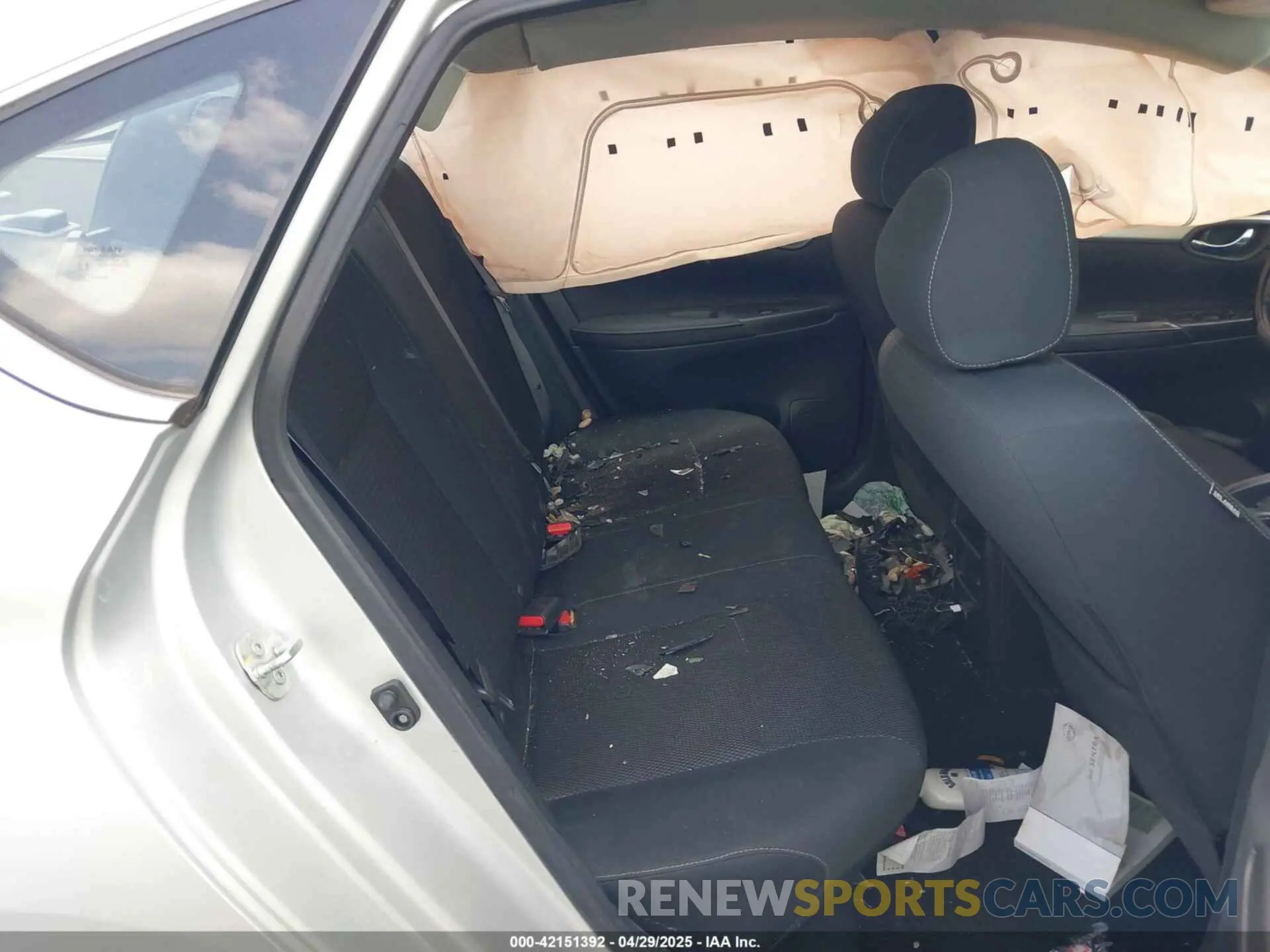 8 Photograph of a damaged car 3N1AB7AP6KY205658 NISSAN SENTRA 2019