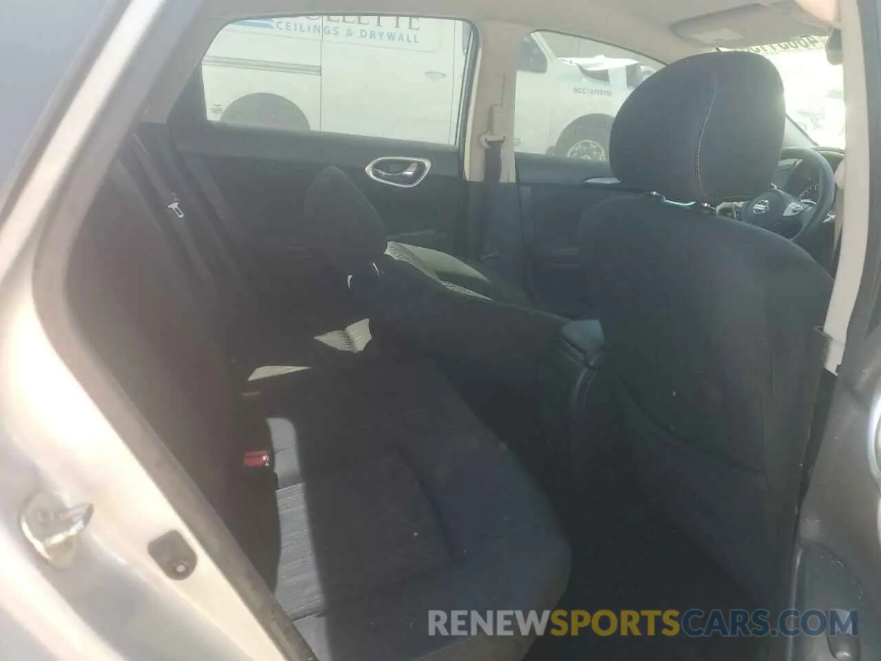 10 Фотография поврежденного автомобиля 3N1AB7AP6KY285611 NISSAN SENTRA 2019