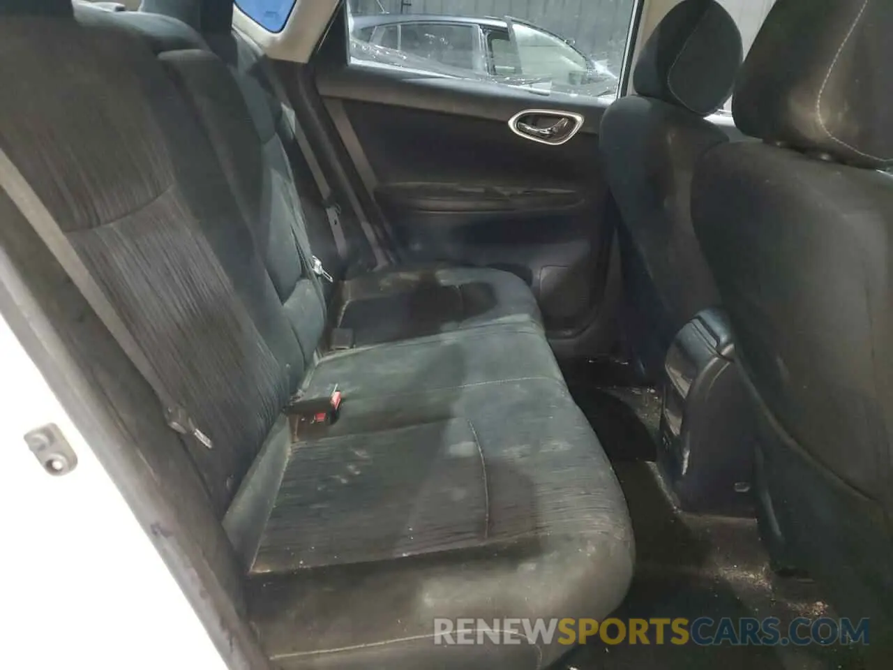 10 Фотография поврежденного автомобиля 3N1AB7AP6KY299329 NISSAN SENTRA 2019