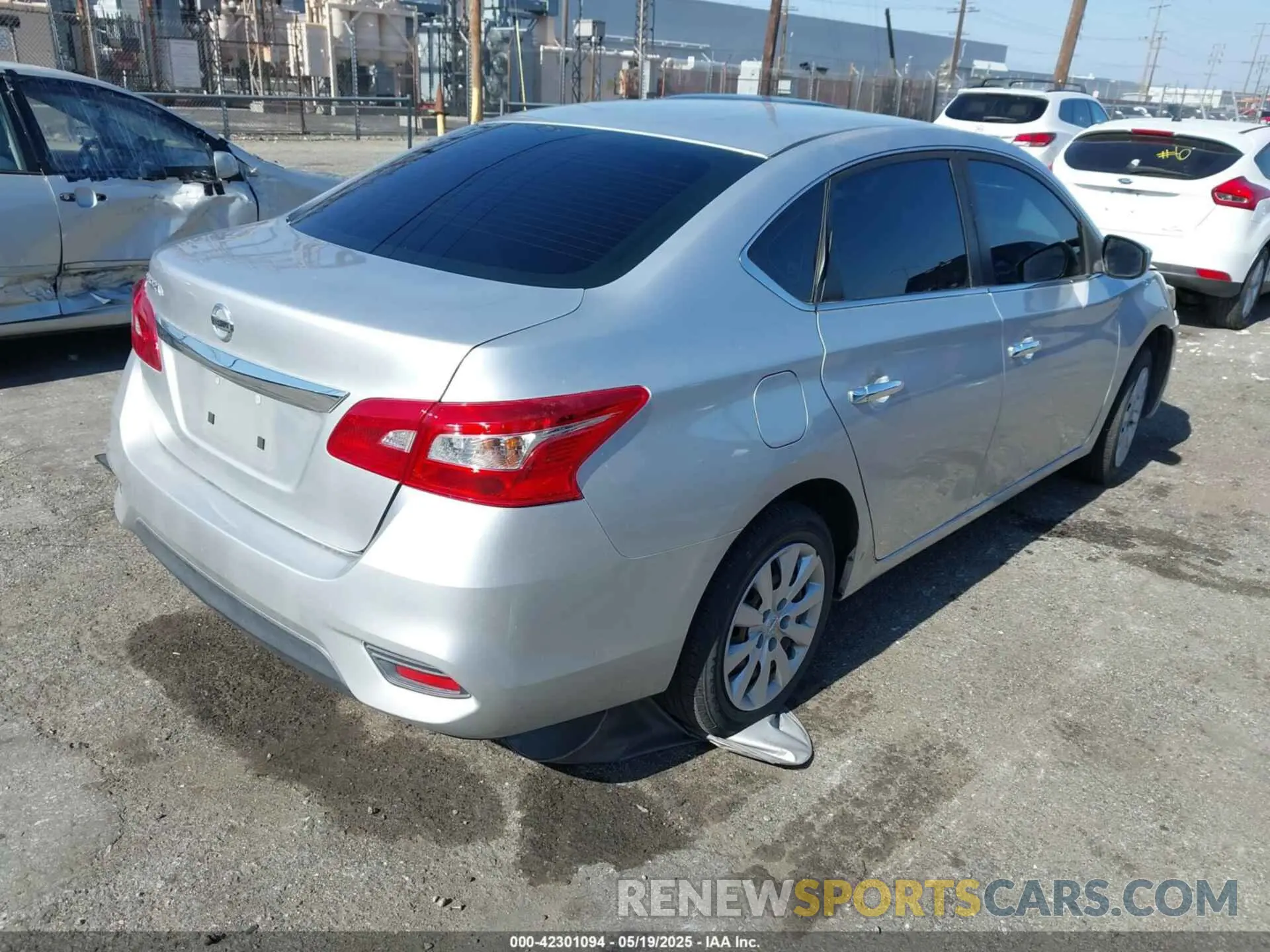 4 Photograph of a damaged car 3N1AB7AP6KY358590 NISSAN SENTRA 2019