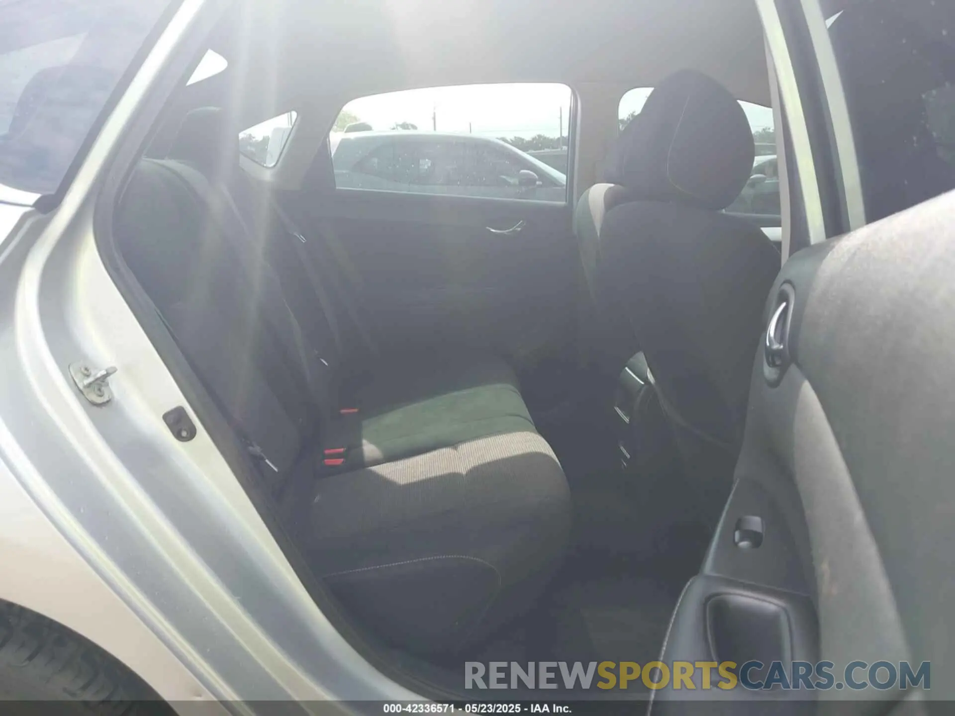 8 Photograph of a damaged car 3N1AB7AP6KY410459 NISSAN SENTRA 2019