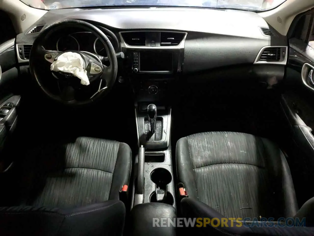 8 Photograph of a damaged car 3N1AB7AP7KL606116 NISSAN SENTRA 2019