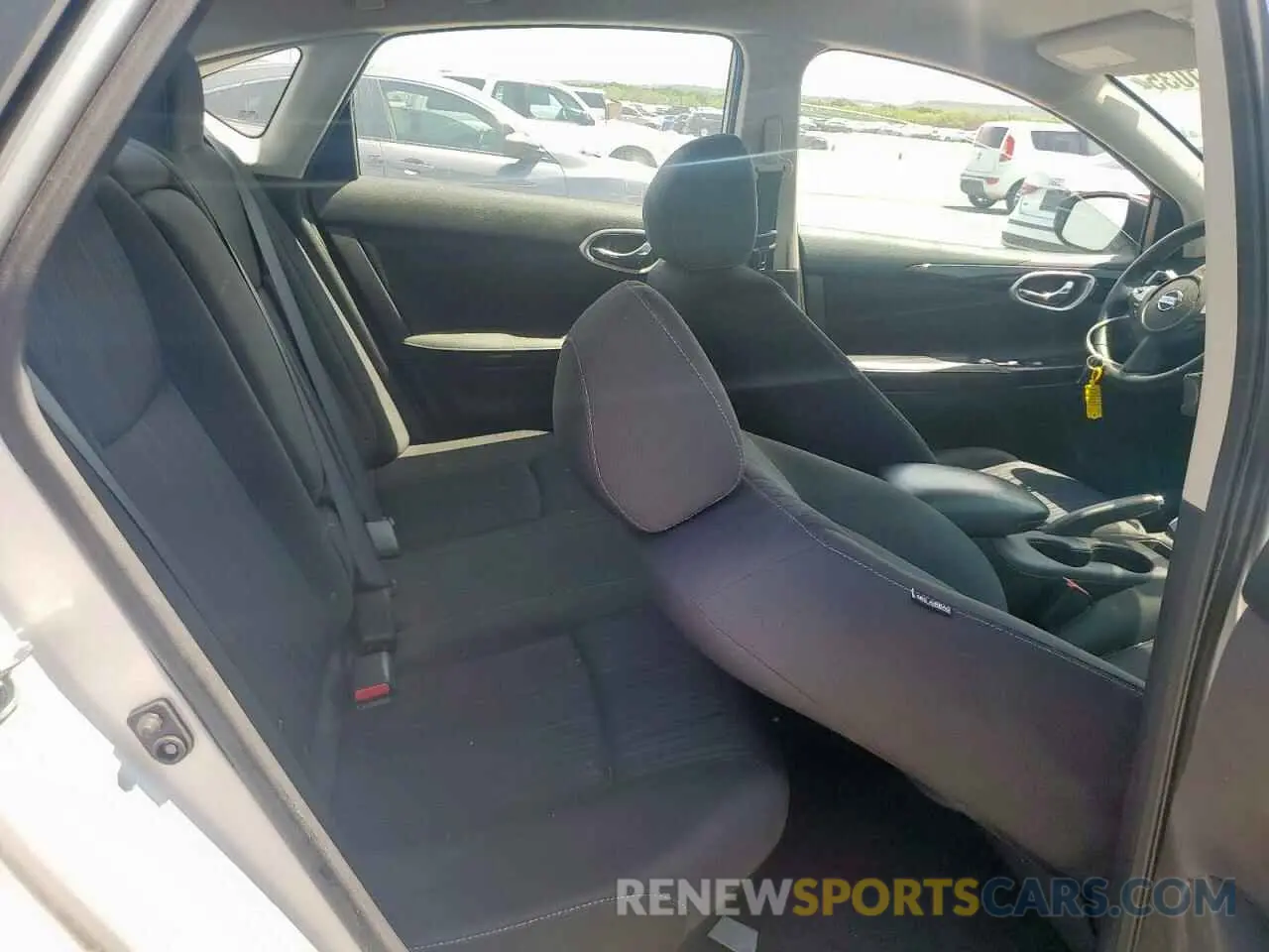 10 Фотография поврежденного автомобиля 3N1AB7AP7KL608383 NISSAN SENTRA 2019