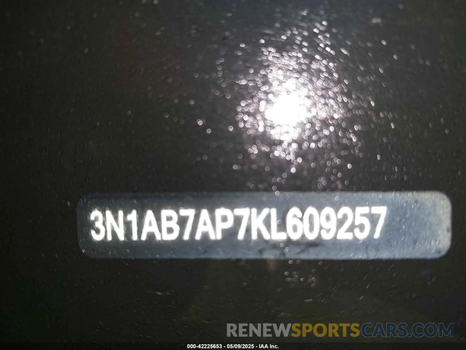 17 Фотография поврежденного автомобиля 3N1AB7AP7KL609257 NISSAN SENTRA 2019