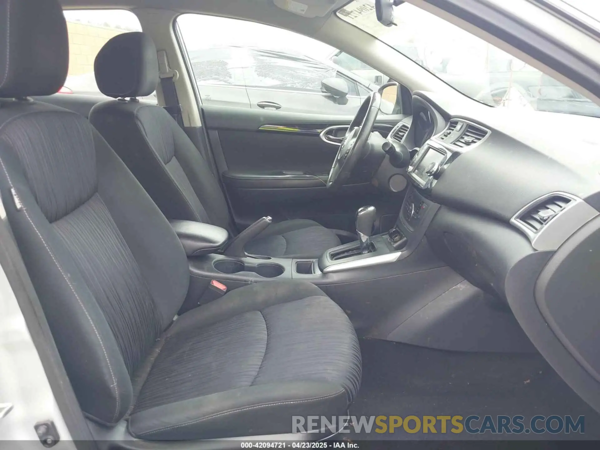 5 Фотография поврежденного автомобиля 3N1AB7AP7KL618363 NISSAN SENTRA 2019
