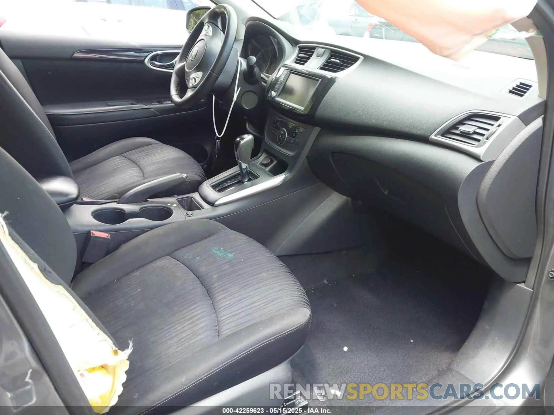 5 Photograph of a damaged car 3N1AB7AP7KY212778 NISSAN SENTRA 2019