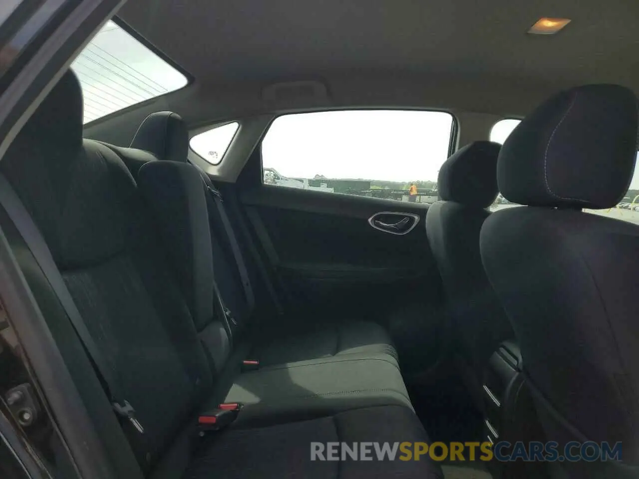 10 Фотография поврежденного автомобиля 3N1AB7AP7KY255503 NISSAN SENTRA 2019